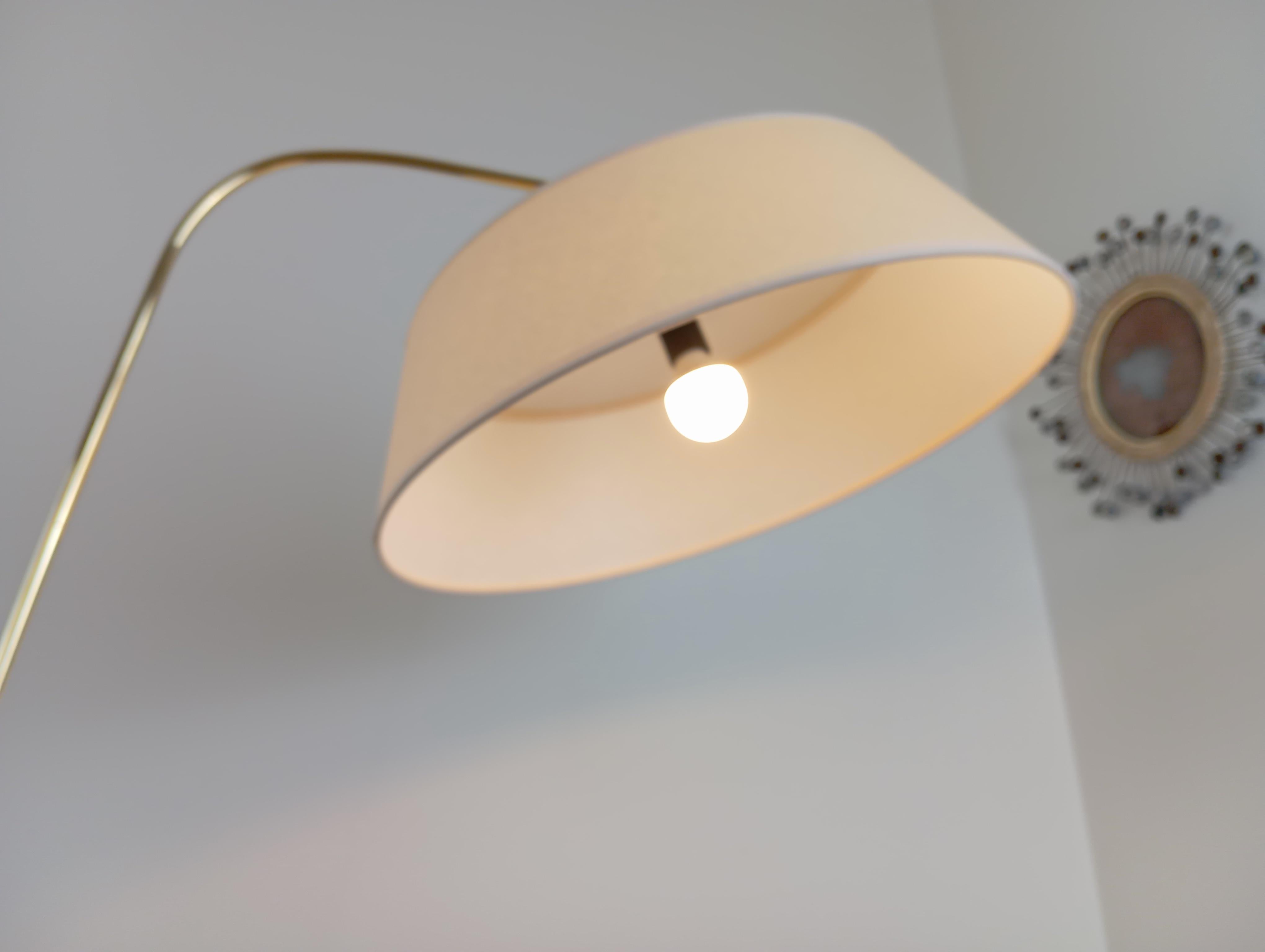 Articulated floor lamp, by R. Lunel, circa 1950 For Sale 2