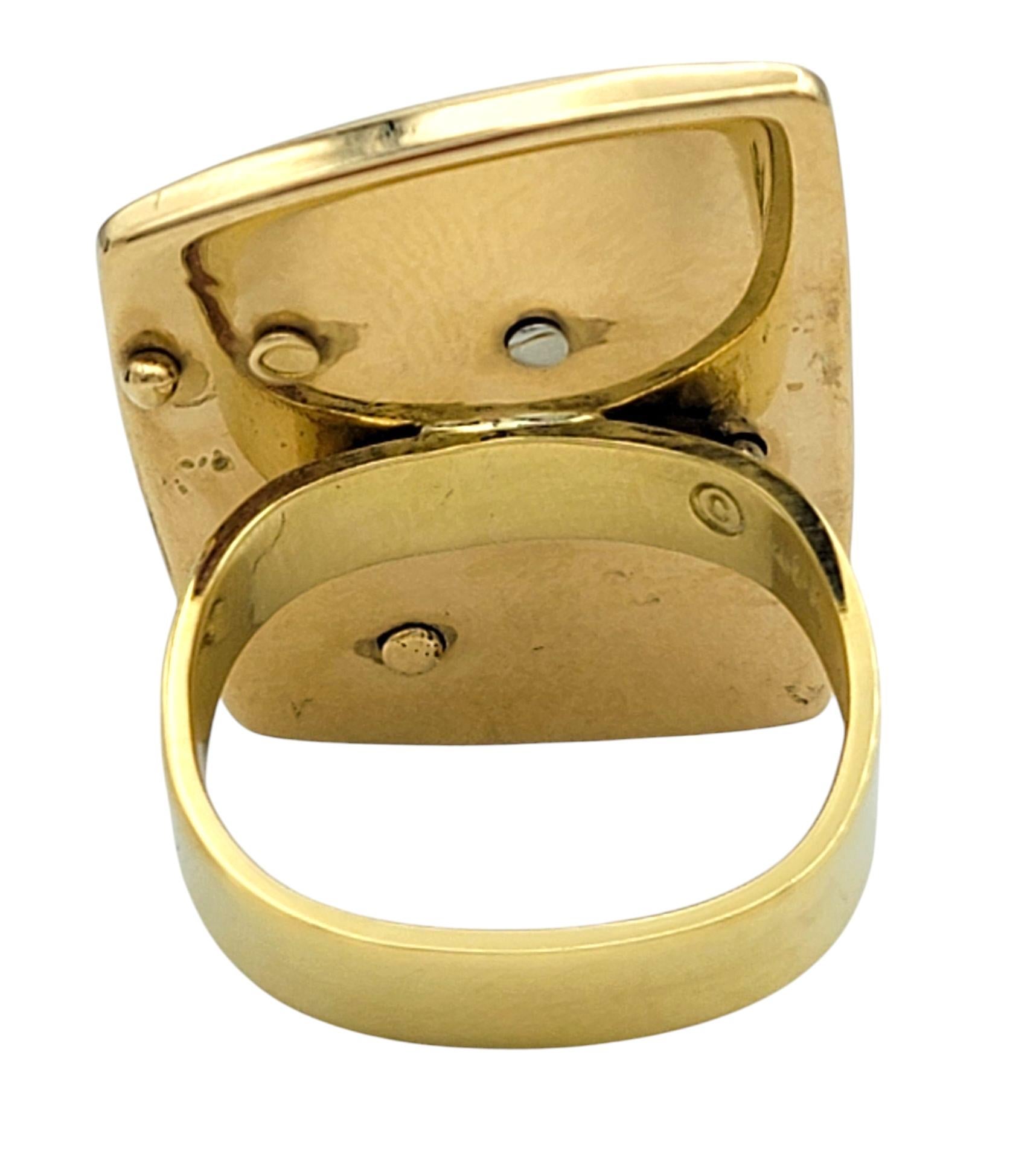 Bague cocktail tablette incrustée de pierres précieuses articulées abstraites en or jaune 18 carats Pour femmes en vente