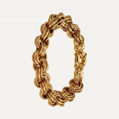 Klassisches Goldarmband mit Gliederung