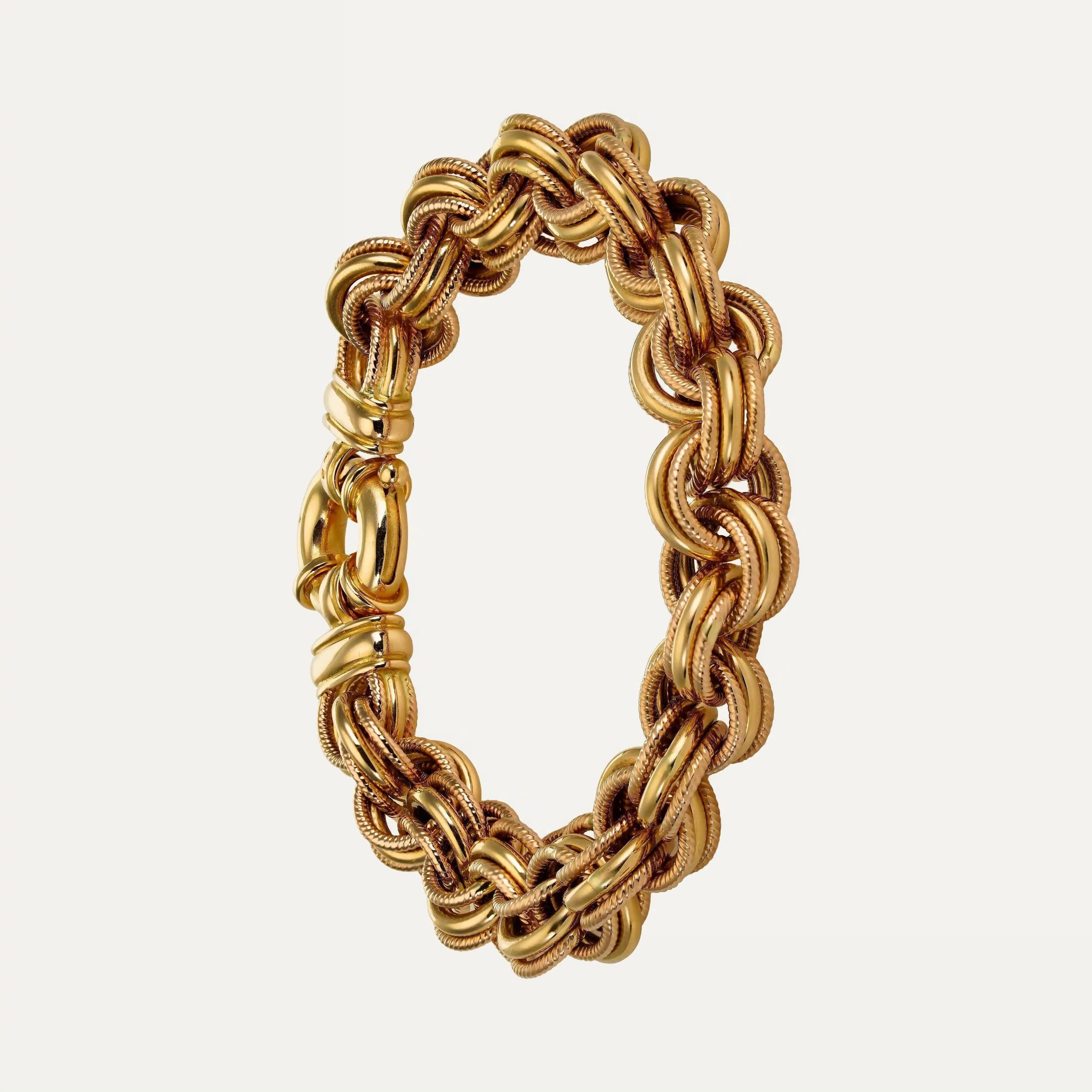 Classic Articulated Gold Bracelet For Sale 2