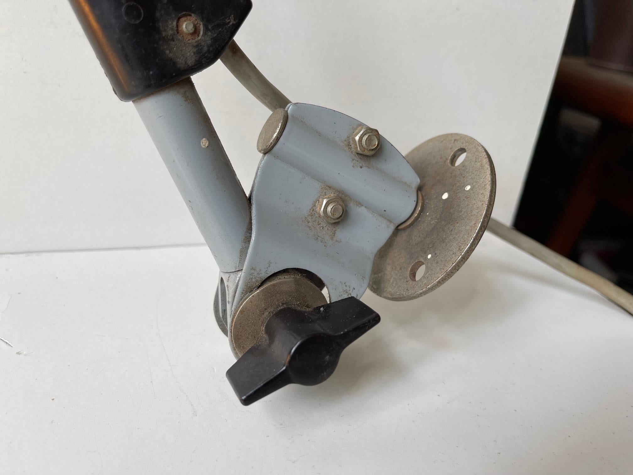 Aplique industrial gris articulado de Curt Fischer para Midgard, años 30 en venta 4