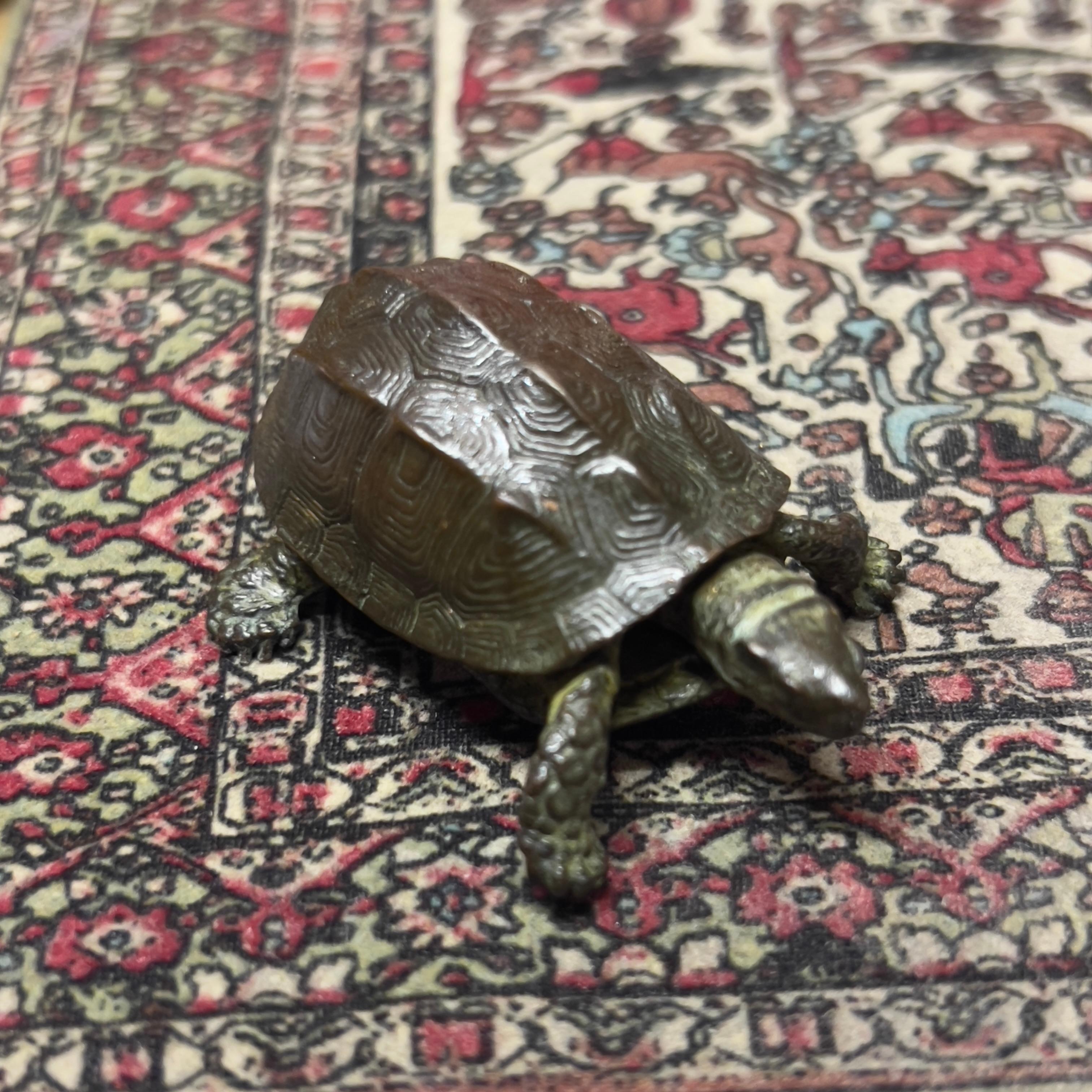 Articulated Japanese Bronze animal, Turtle signed by Hata – Japan, Meiji/Taisho 3