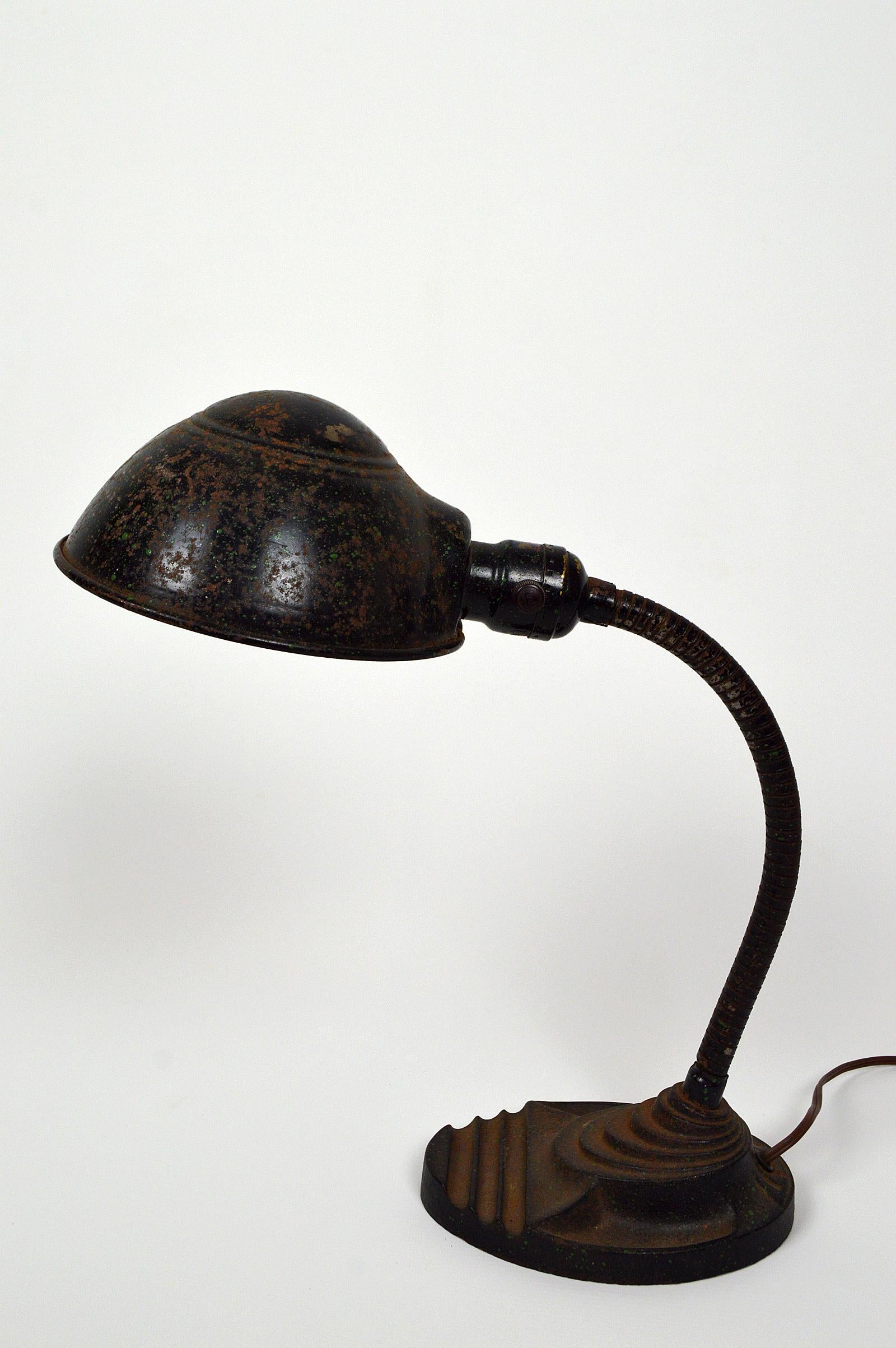 Industrial Articulated Lamp stamped Eagle USA, Art Deco, circa 1930 For Sale