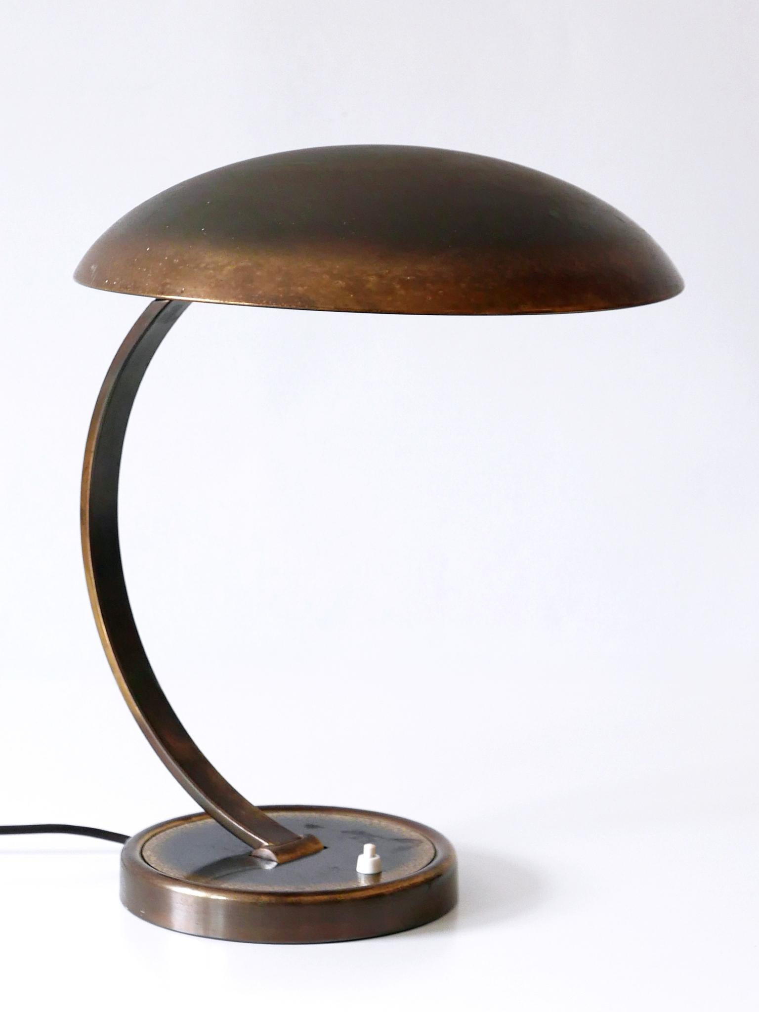 Articulated Mid-Century Modern Desk Lamp 6751 by Christian Dell for Kaiser Idell In Good Condition In Munich, DE