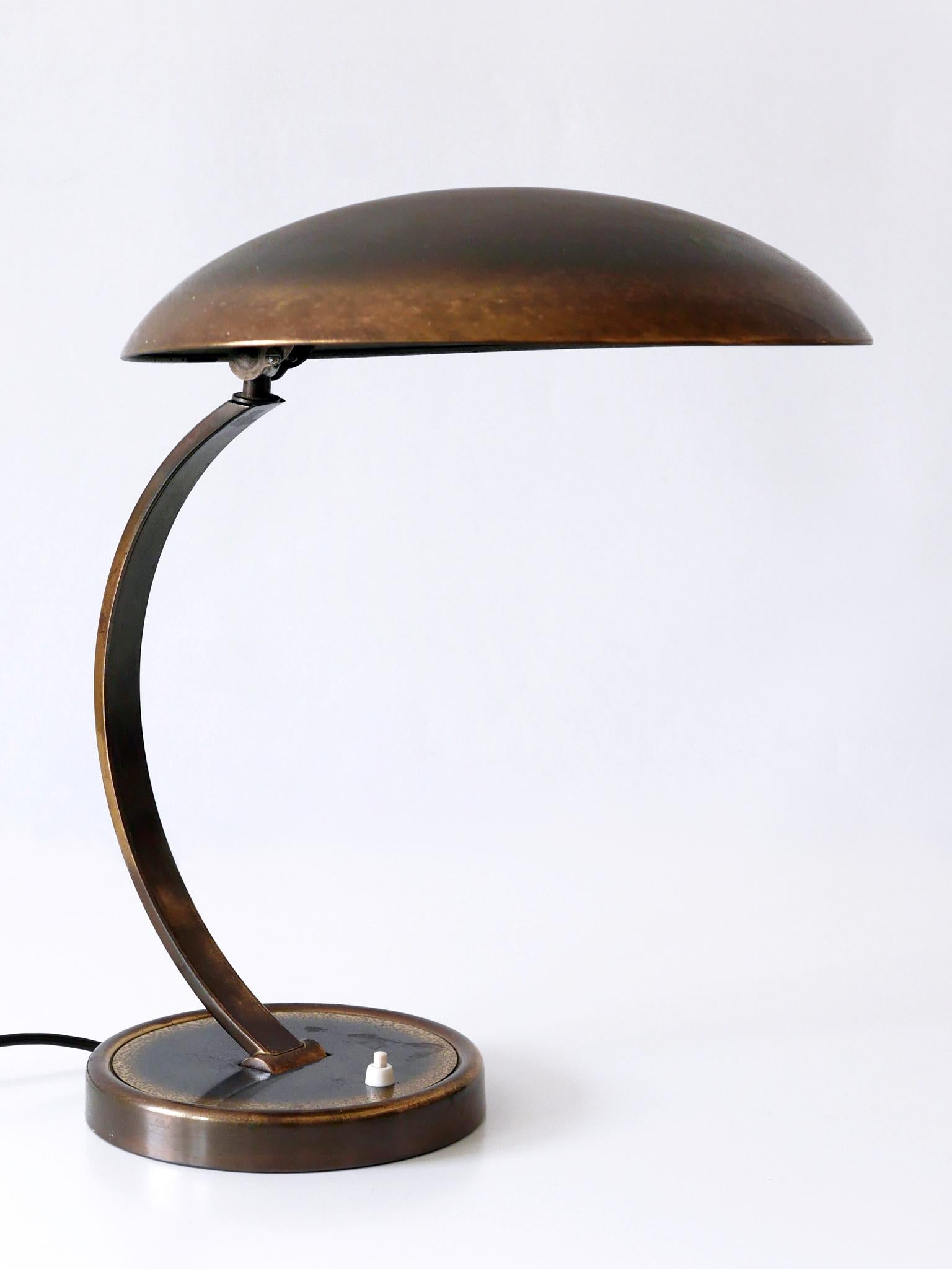 Mid-20th Century Articulated Mid-Century Modern Desk Lamp 6751 by Christian Dell for Kaiser Idell