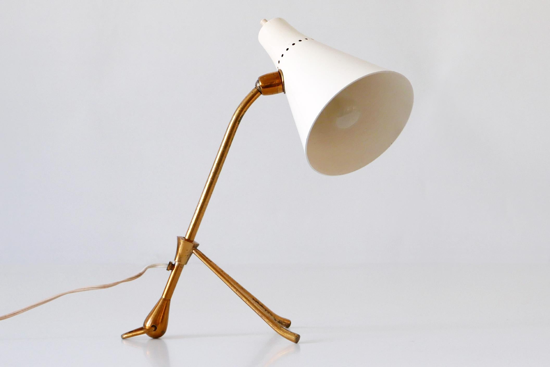 Articulated Mid-Century Modern Table or Wall Light by Giuseppe Ostuni for Oluce 4