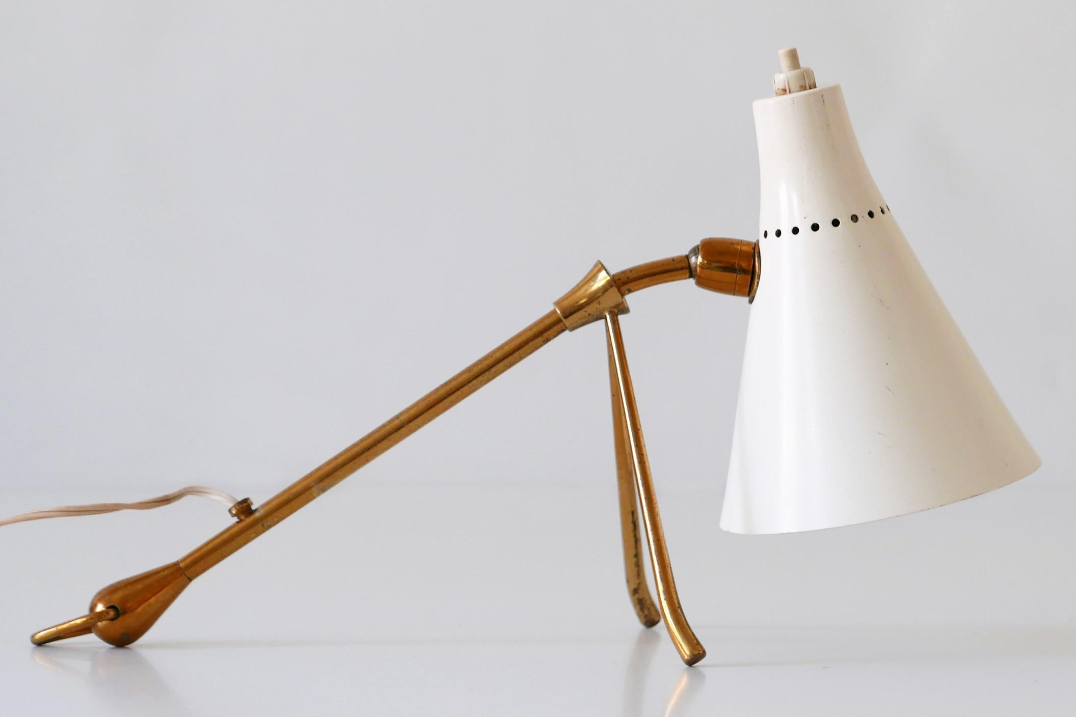 Articulated Mid-Century Modern Table or Wall Light by Giuseppe Ostuni for Oluce 5