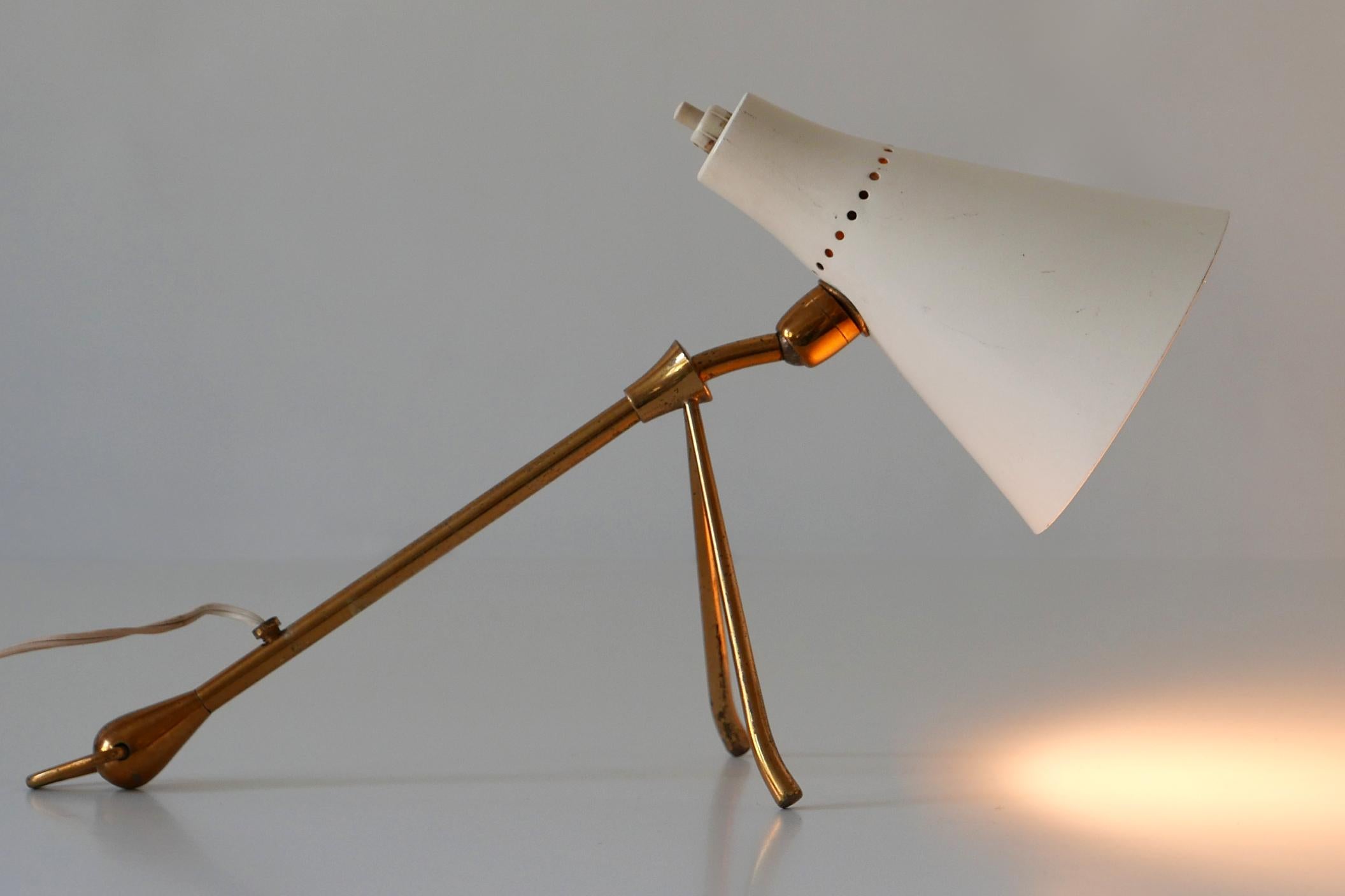 Articulated Mid-Century Modern Table or Wall Light by Giuseppe Ostuni for Oluce 1