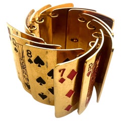 Bracelet de cartes à jouer articulées par Isabel Canovas