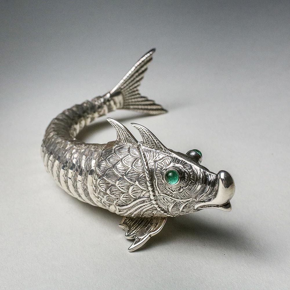 Articulated Silver Fish 1