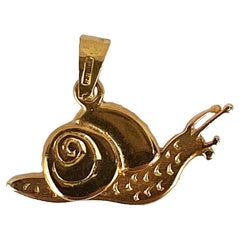 Vintage Articulated Snail 18K Yellow Gold Charm Pendant