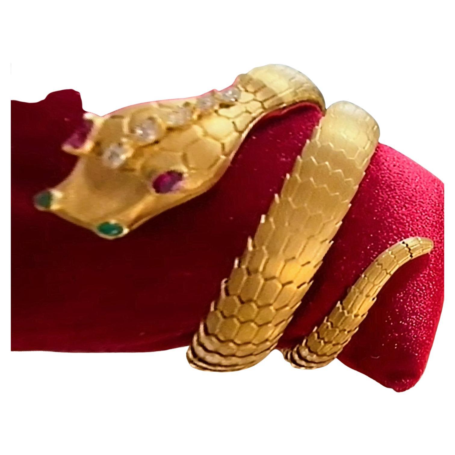 Modern Articulated Snake Bracelet Yellow Gold 18 Karat Ruby Emerald and Diamond Italy For Sale