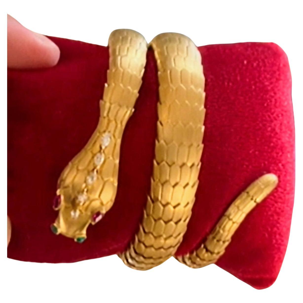 Articulated Snake Bracelet Yellow Gold 18 Karat Ruby Emerald and Diamond Italy For Sale 2