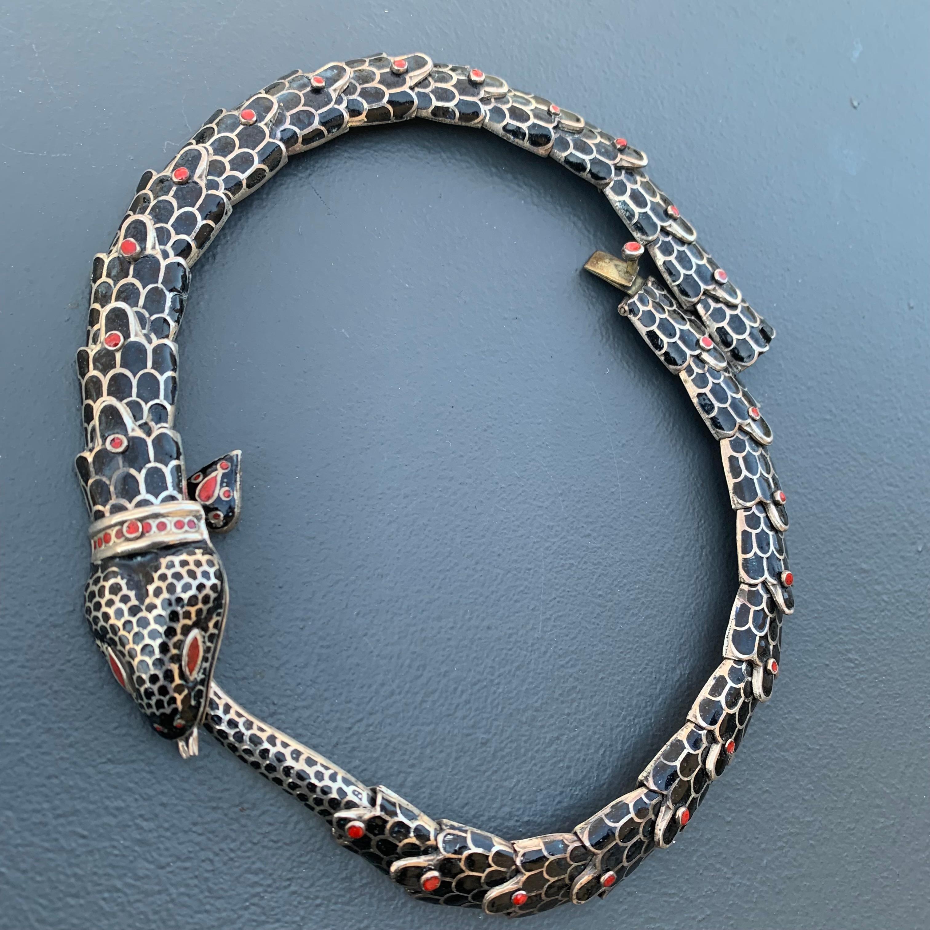 Gegliederte mexikanische Schlangenhalskette aus Sterlingsilber und Emaille (Moderne)