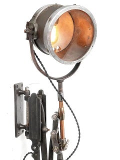 Articulated Swing Arm Spot Light