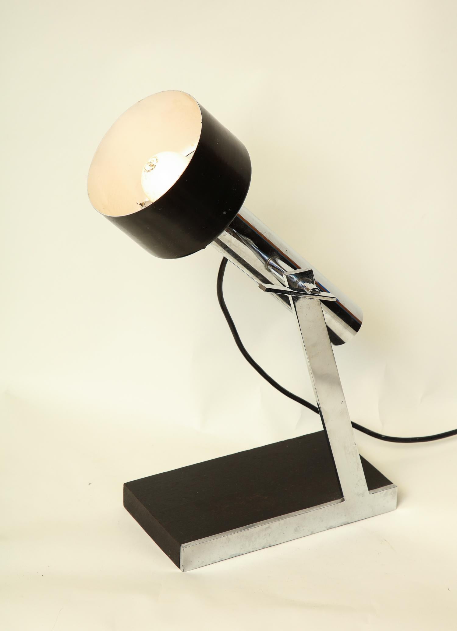 Articulated Table Lamp Architectural Mid-Century Modern shade adjusts Italy 1950 For Sale 2