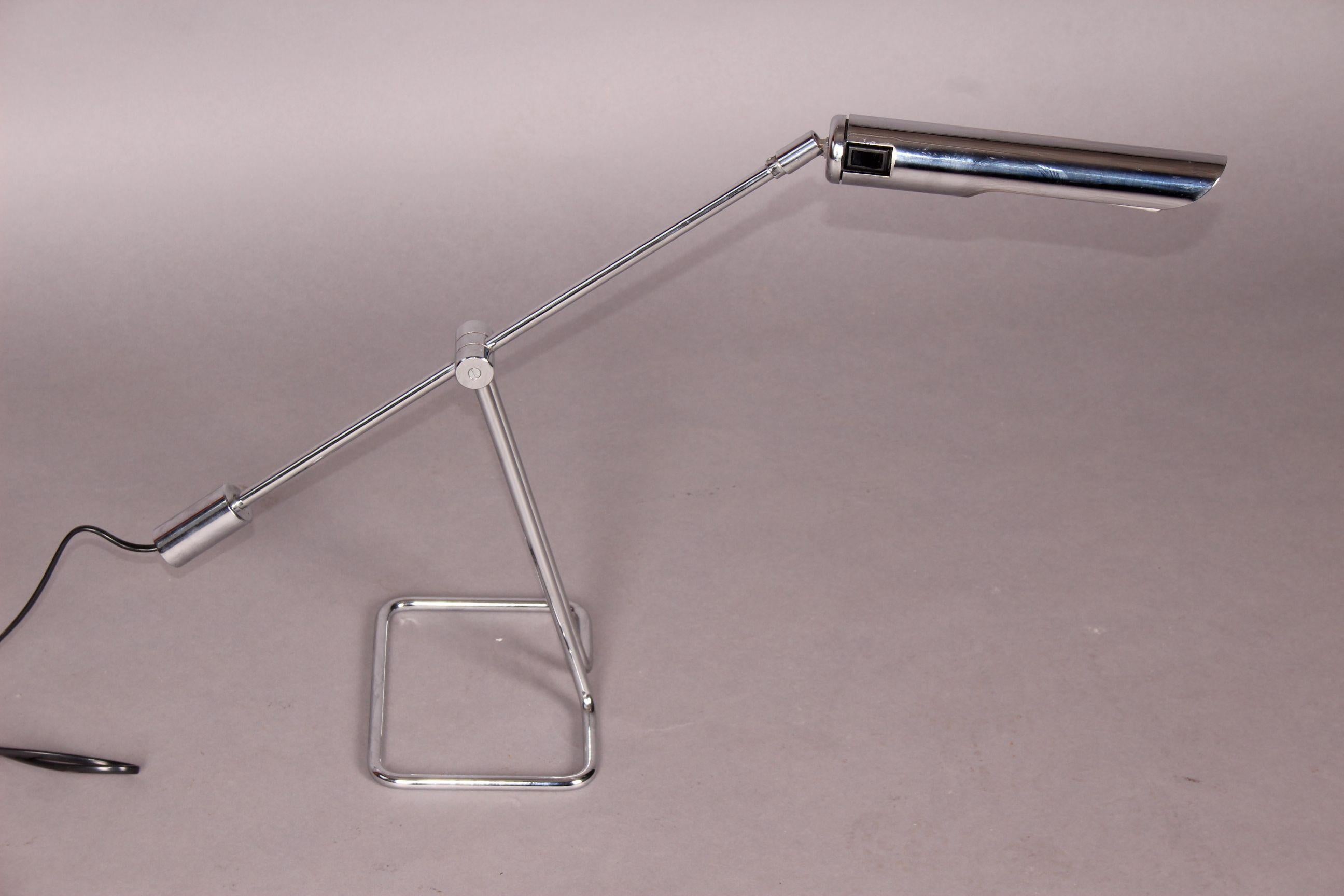Late 20th Century Articulated Table Lamp