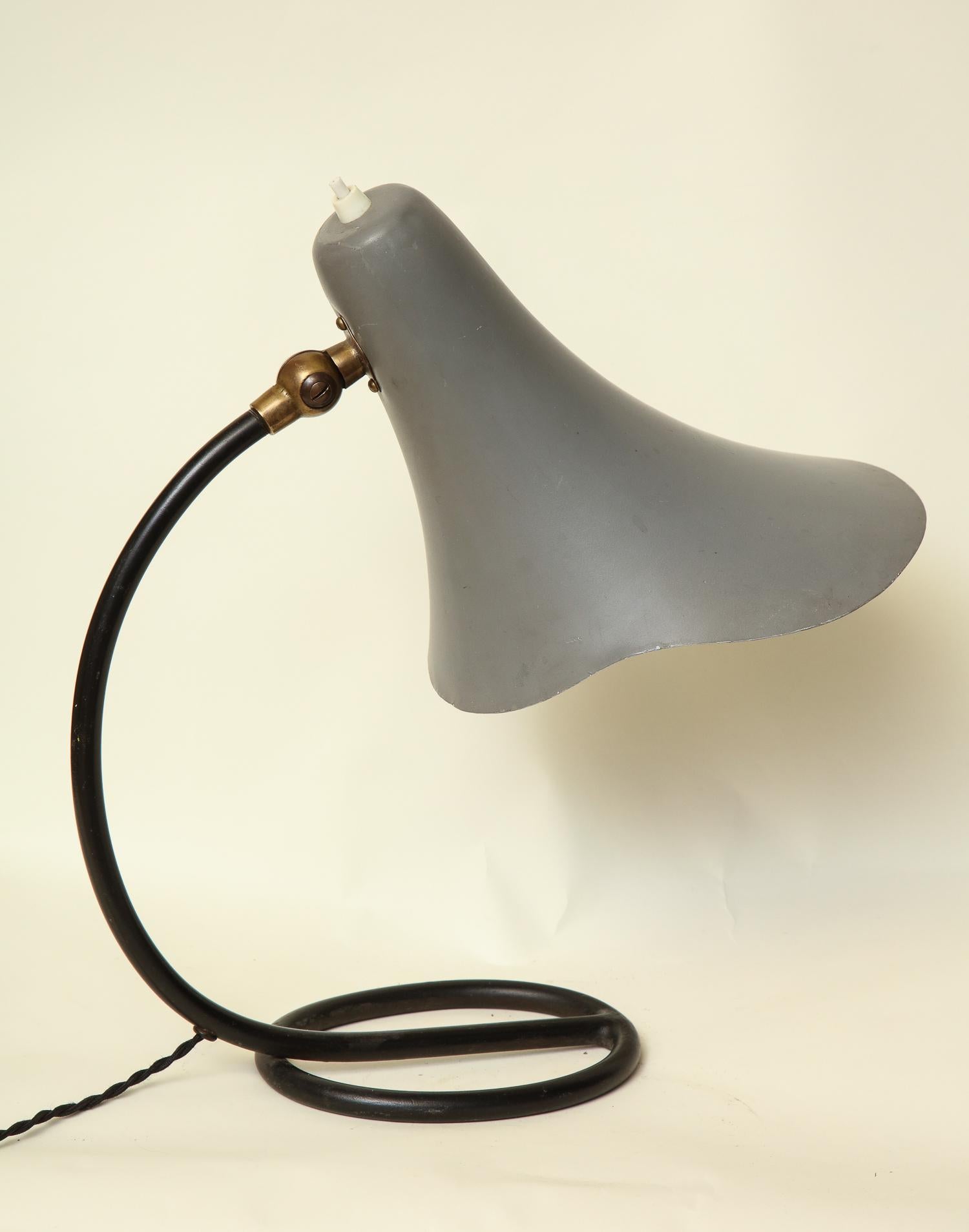 Articulated Table Lamp Mid-Century Modern Painted Metal Shade Adjusts Italy 1950 For Sale 7