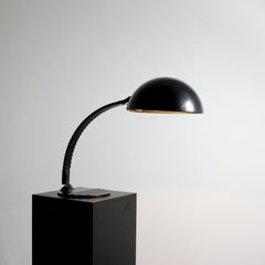 Lampe de table articulée "Model No 660" en laque noire - Elio Marinelli -