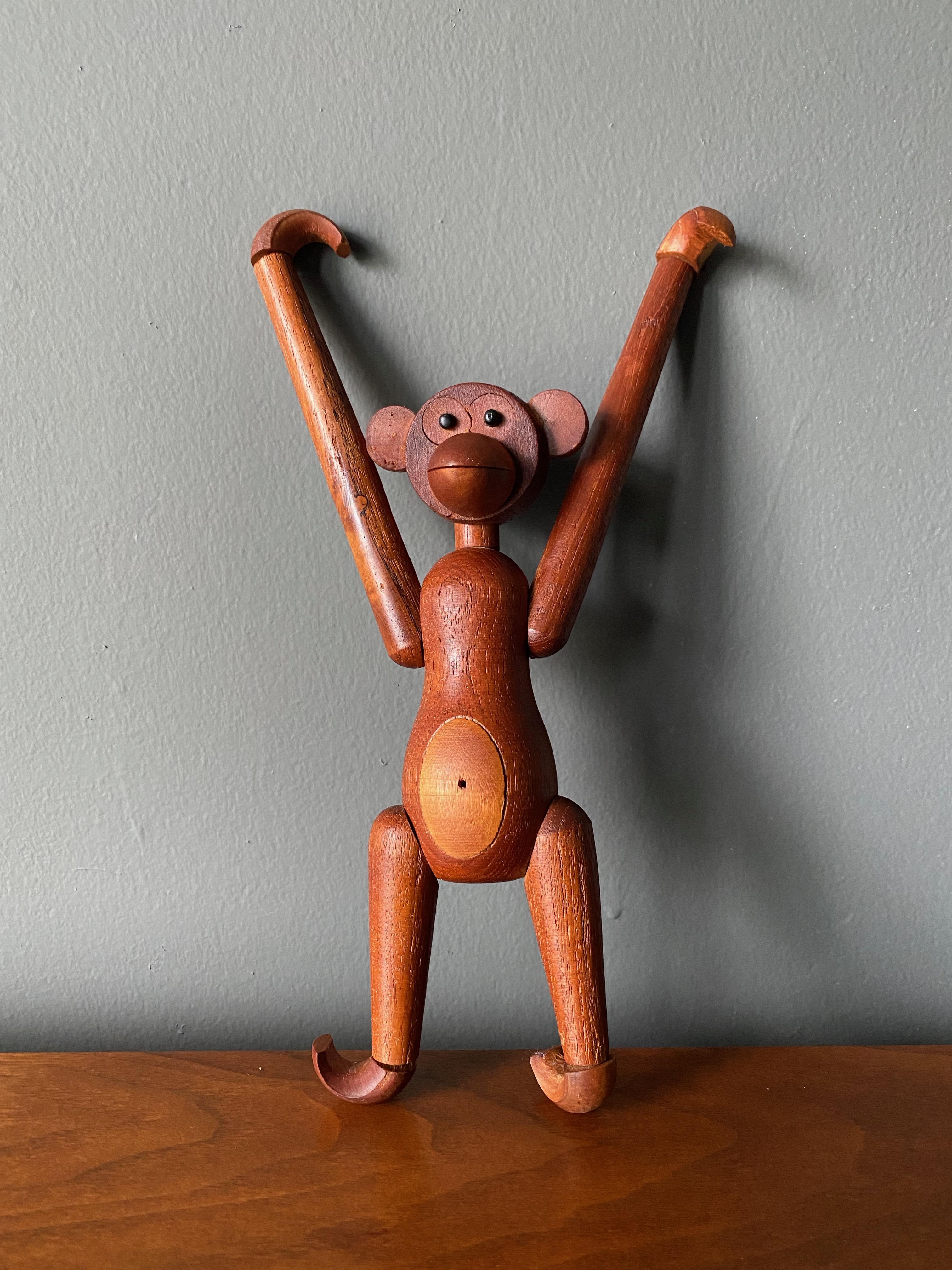 Articulated Teak Monkey in the Style of Kay Bojesen, circa 1960s In Good Condition In Costa Mesa, CA