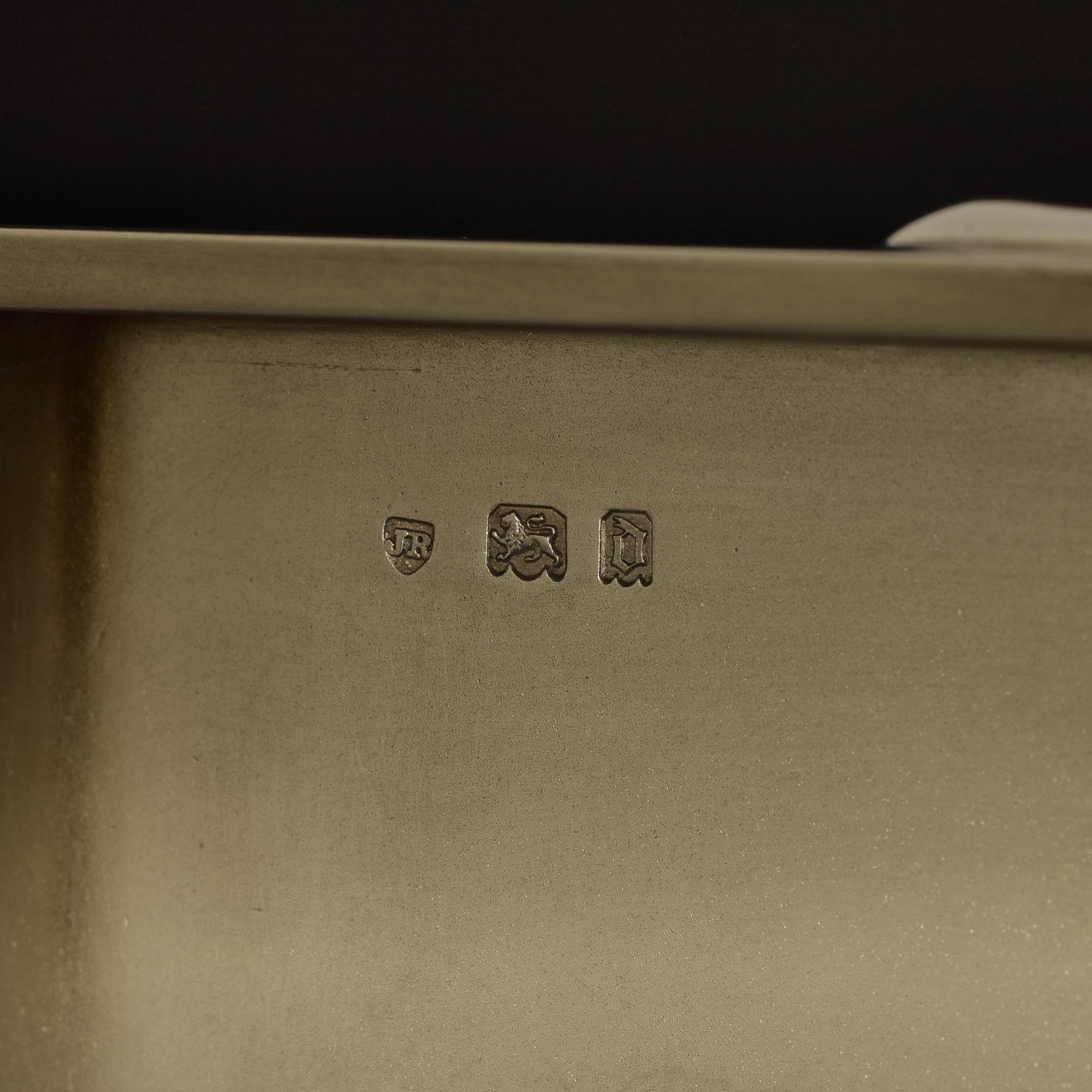 Engine-turned silver cigarette box 1
