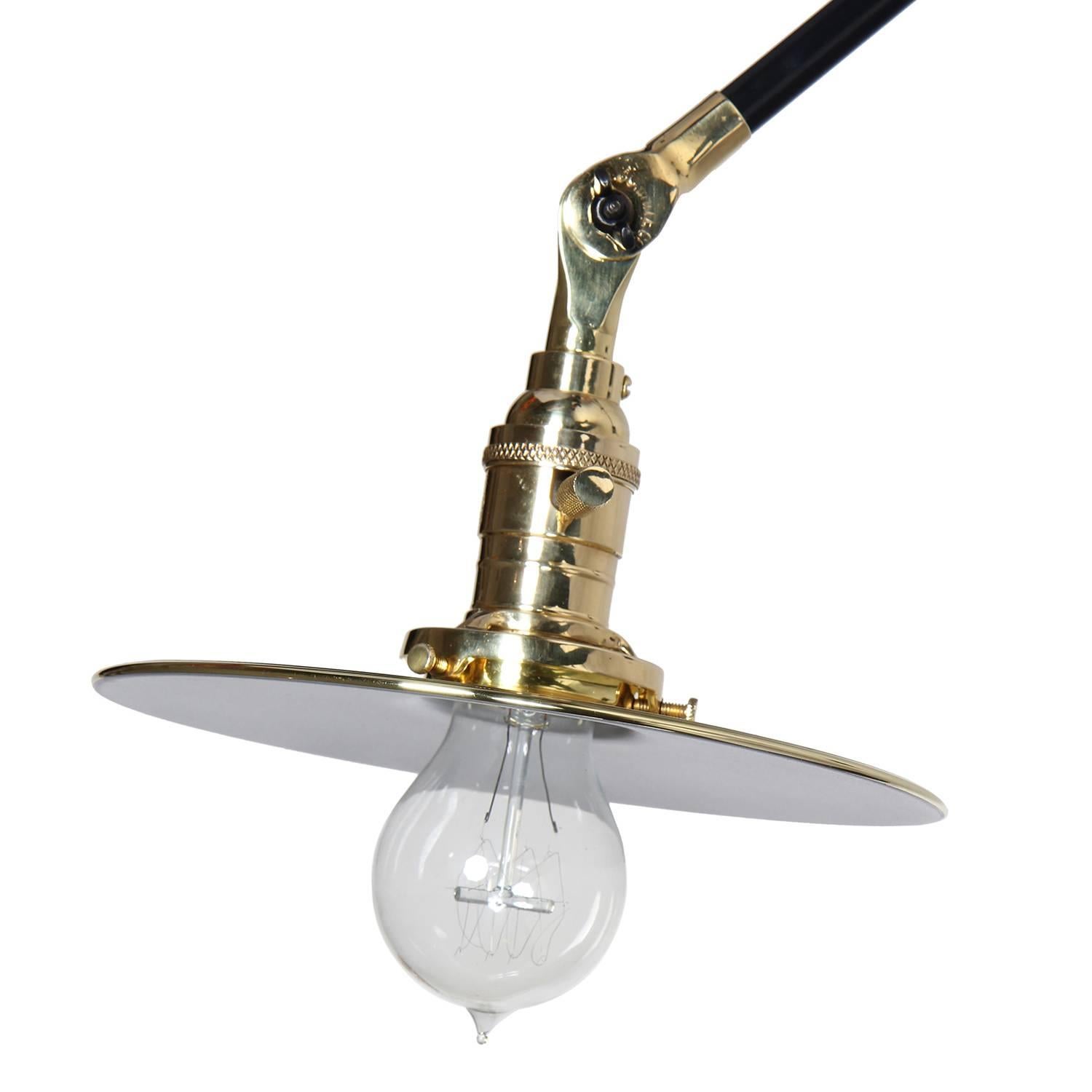 Américain Articulant et réglable O.C. Whiting White Fixture Customized for O.C. Whiting Co. en vente