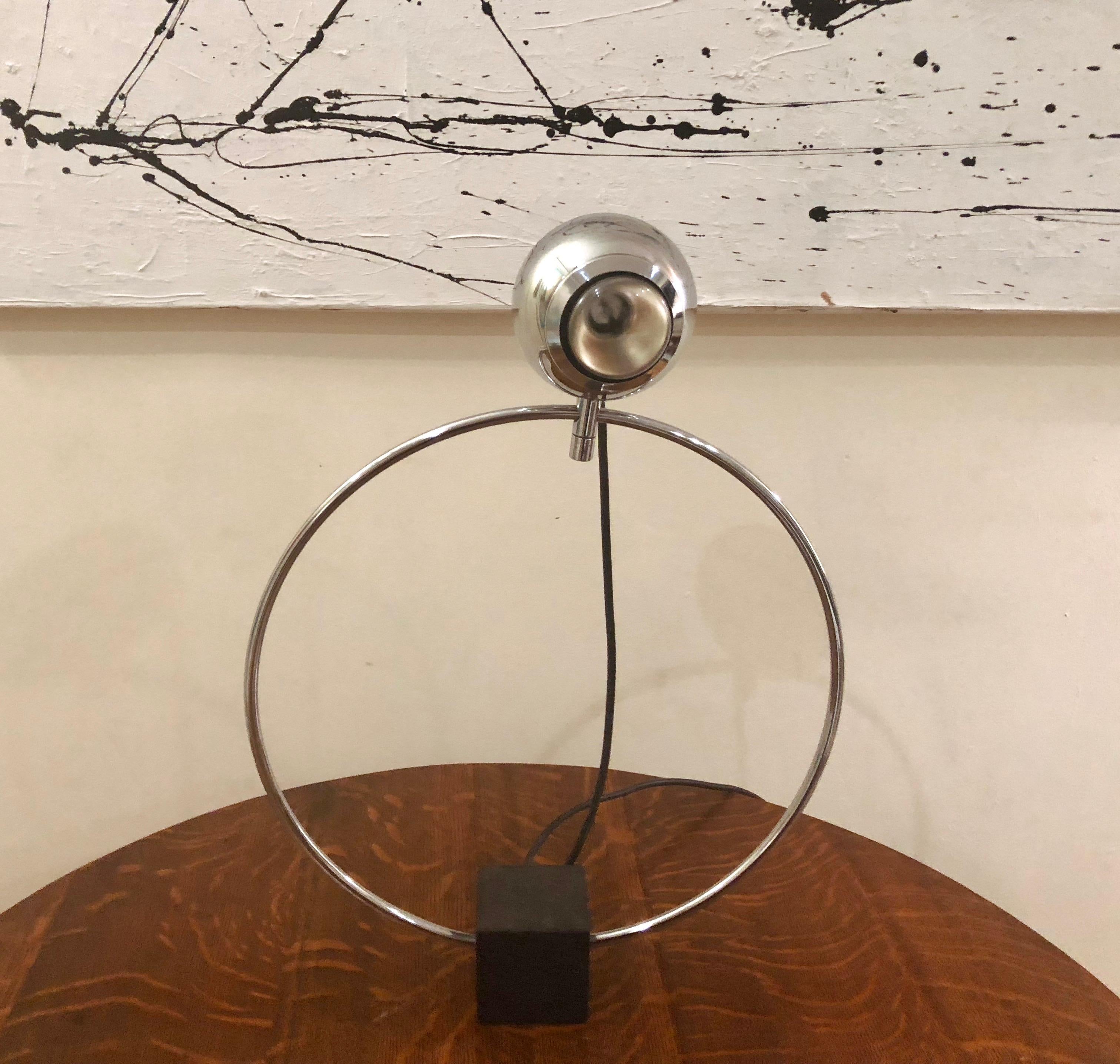 Mid-Century Modern Articulating and Orbiting Table Lamp, USA Circa 1970 For Sale