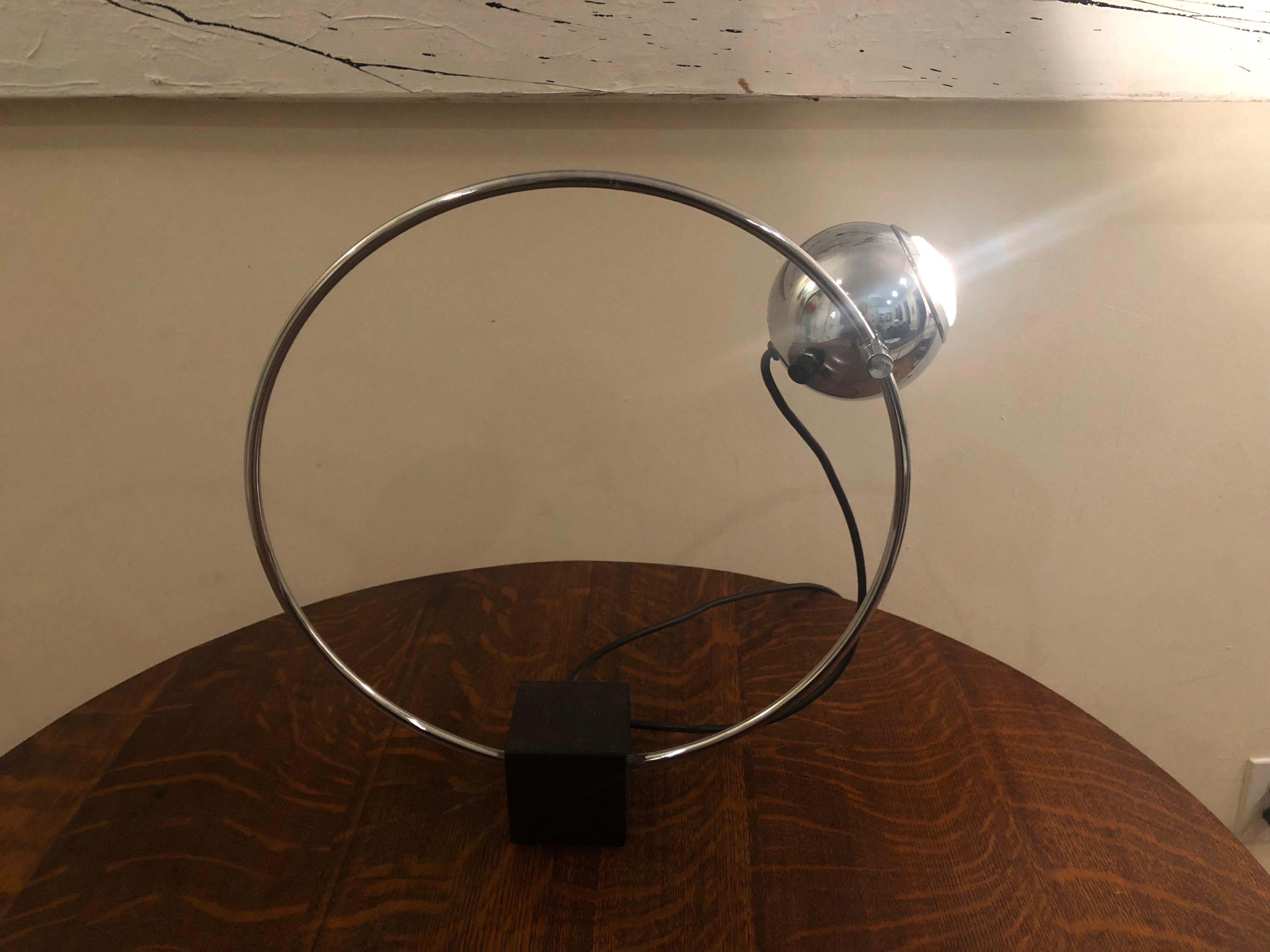 Articulating and Orbiting Table Lamp, USA Circa 1970 For Sale 3