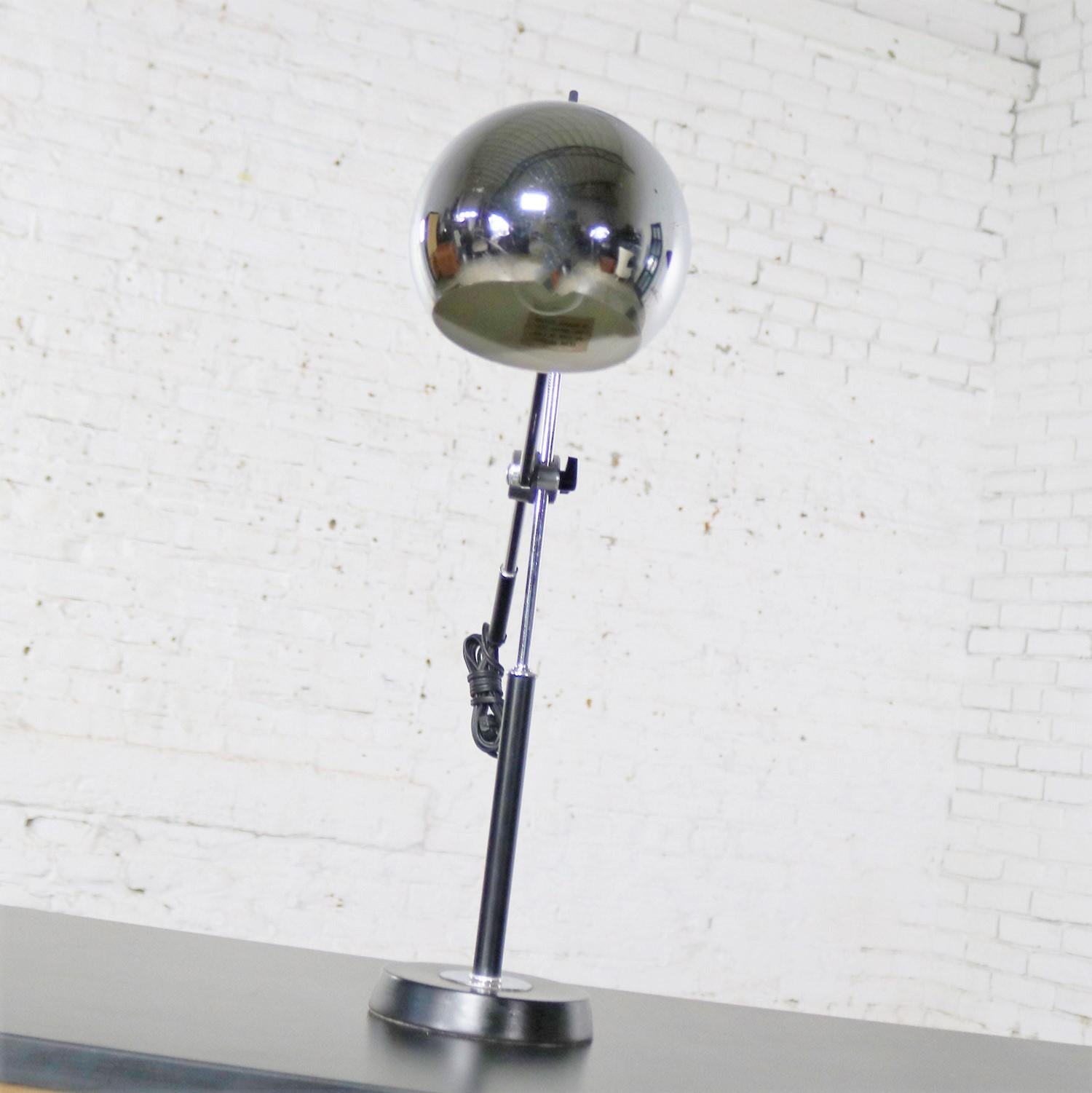 Articulating Chrome and Black Ball Orb Task Lamp Attributed to Robert Sonneman 4