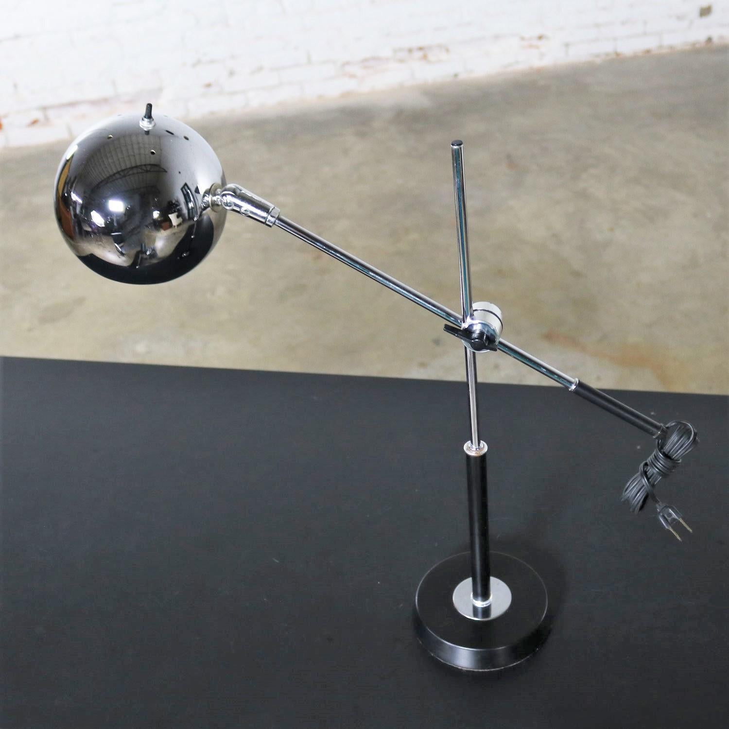 Painted Articulating Chrome and Black Ball Orb Task Lamp Attributed to Robert Sonneman