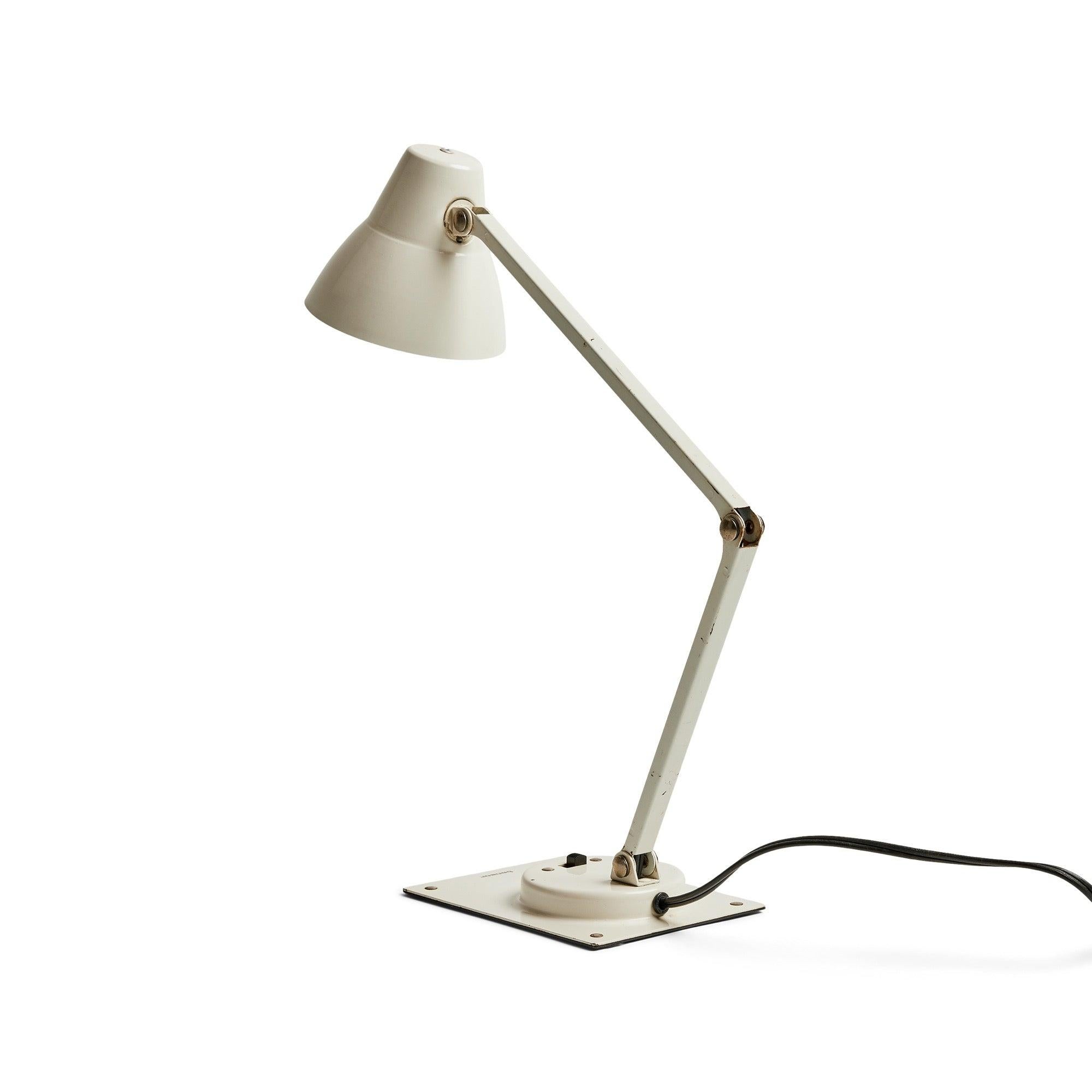 Articulating Desk Lamp by Tensor, 1970s In Excellent Condition For Sale In Sagaponack, NY