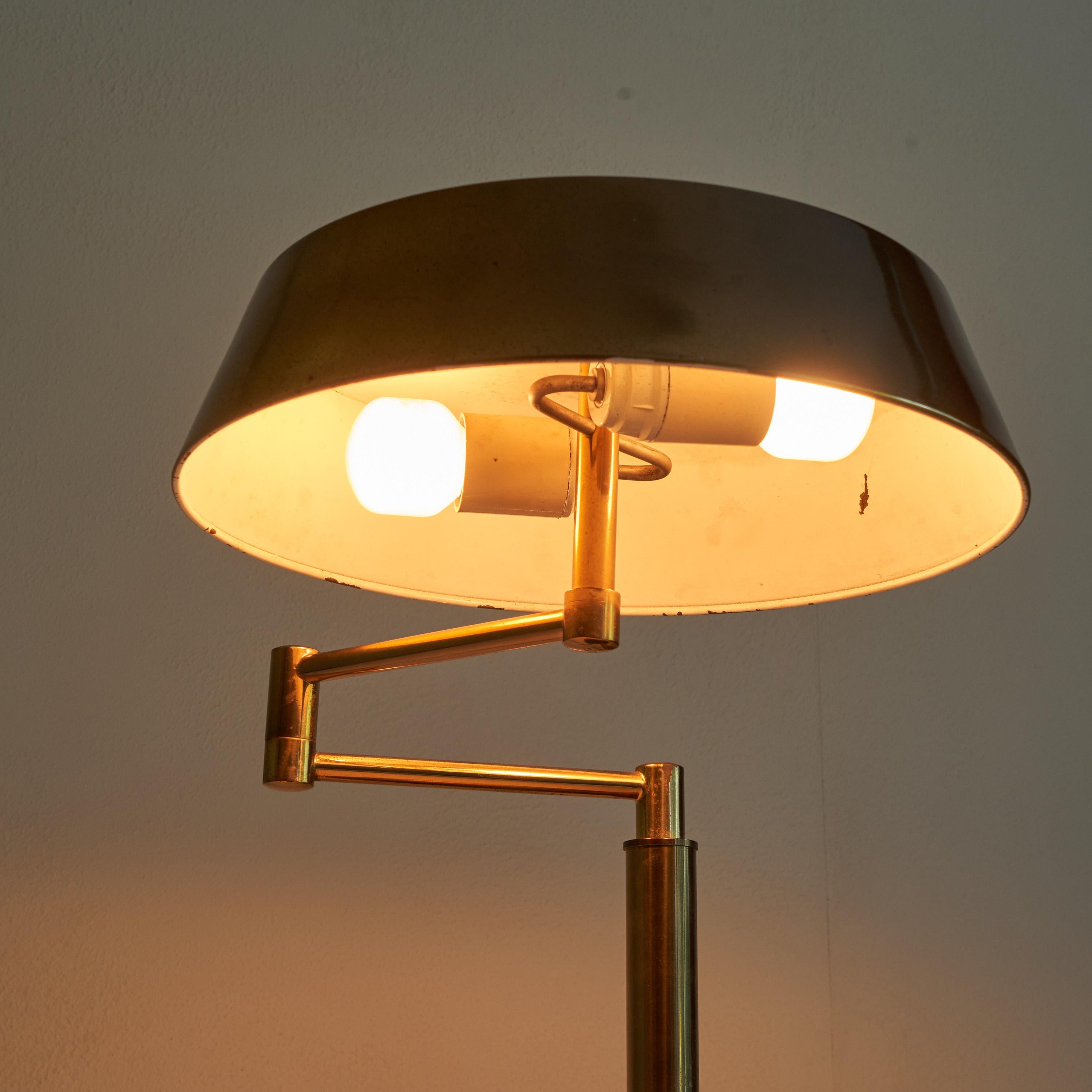 Articulating Table Lamp in Patinated Brass, 1960s For Sale 9