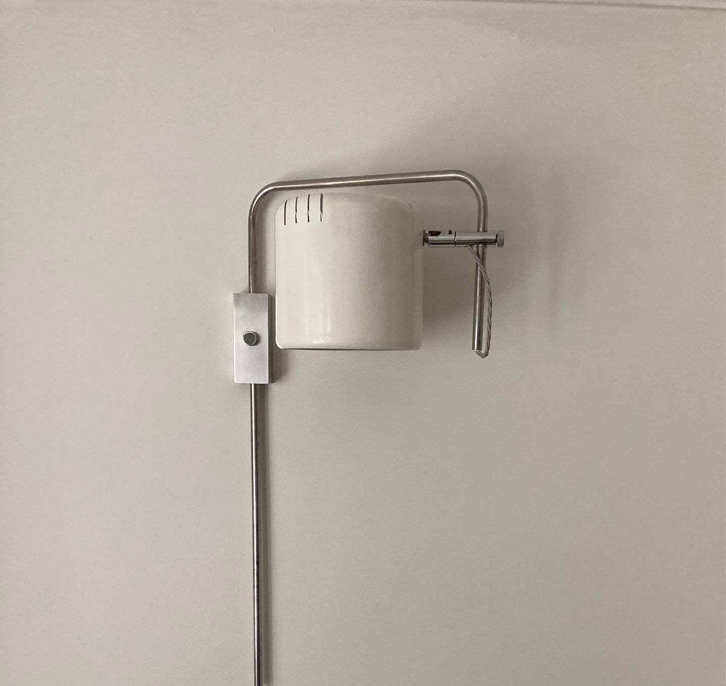 Mid-20th Century Articulating Wall Light Manner of Joe Colombo