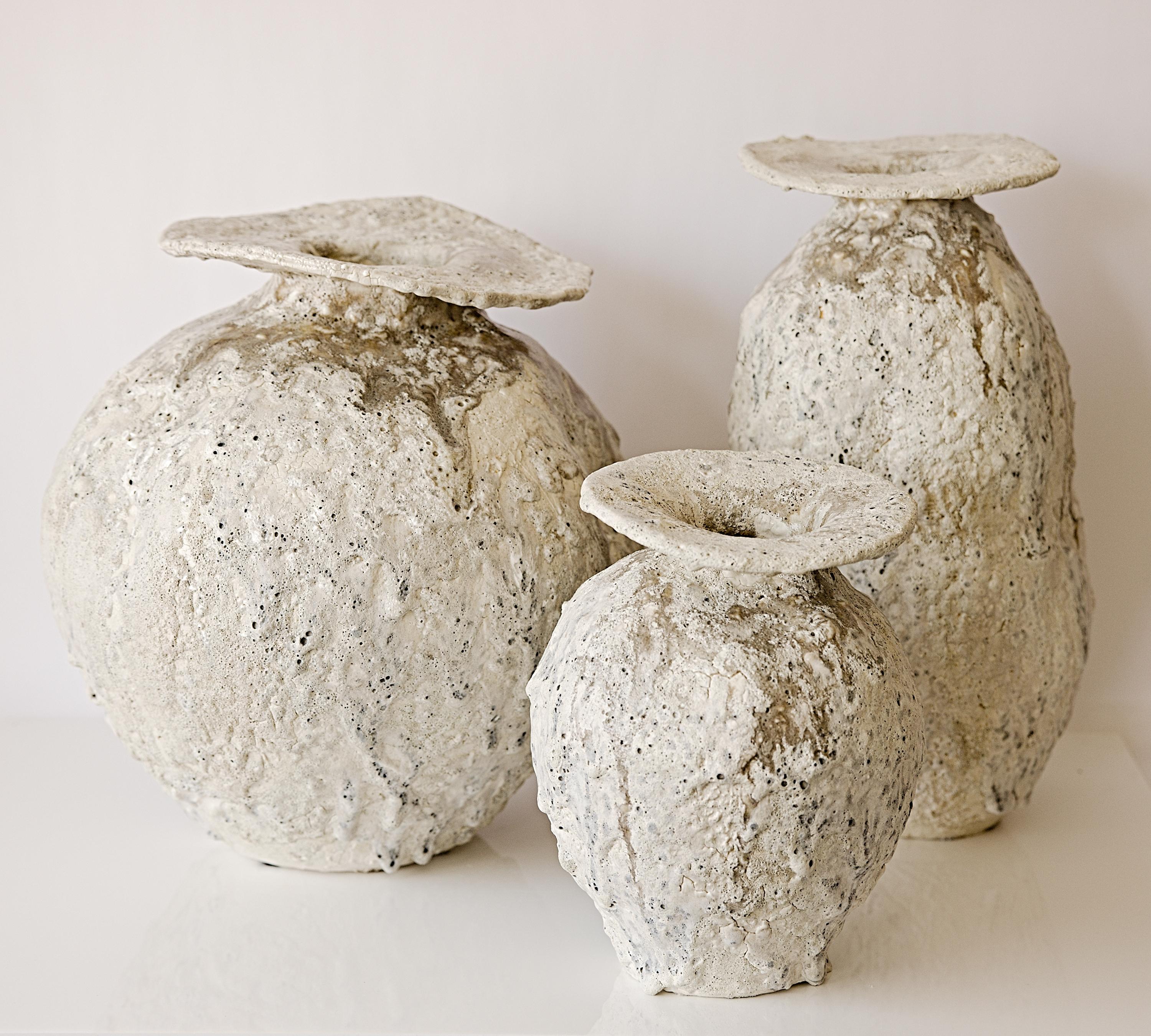 Grand vase Artifacts - fait à la main, unique en son genre en vente 2