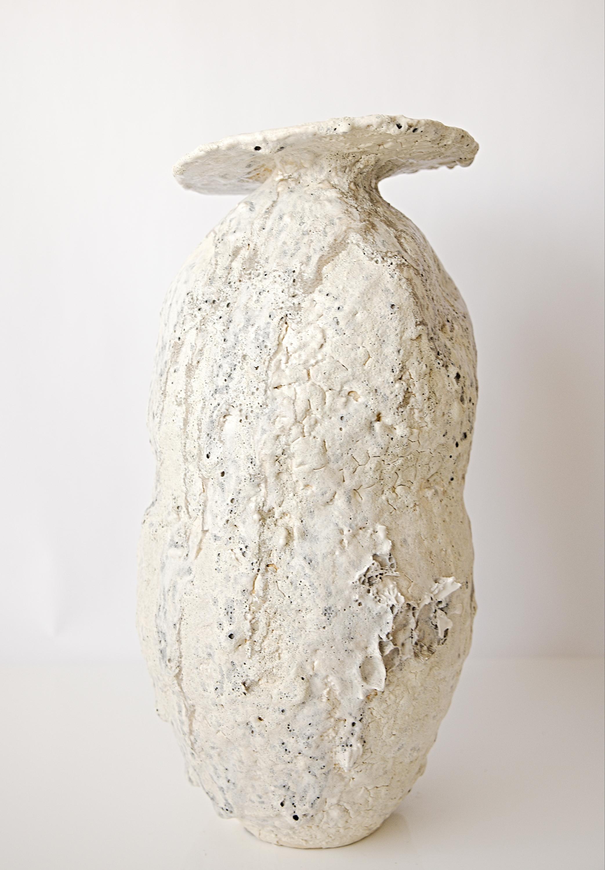 Vernissé Grand vase Artifacts - fait à la main, unique en son genre en vente