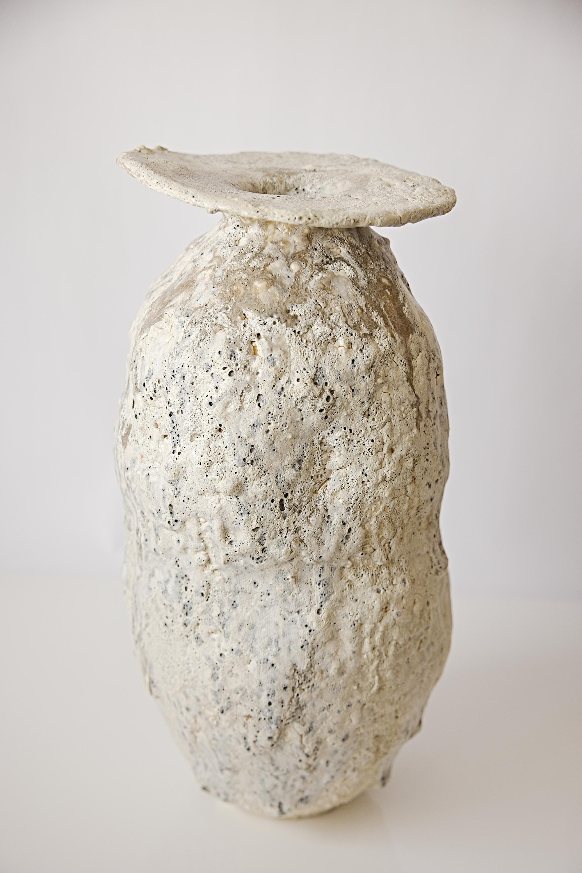 Céramique Grand vase Artifacts - fait à la main, unique en son genre en vente