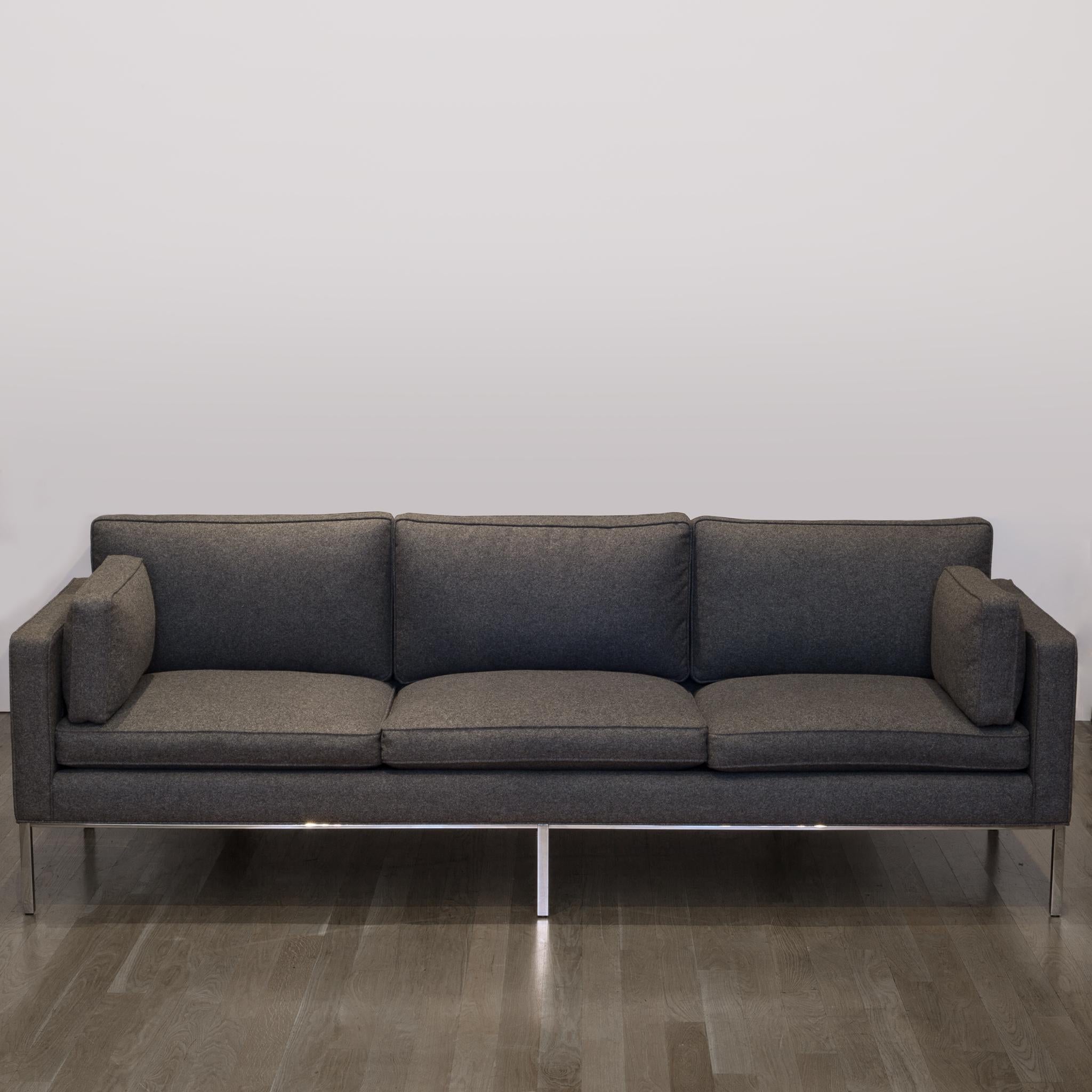 Like New Artifort 905-3 seat comfort sofa
Includes matching side cushions.
Custom Divina Melange wool fabric.

The 905 comfort 3-seat sofa is versatile and comfortable. This sofa differs from the 905 sofa designed in 1964 in its extra side cushions