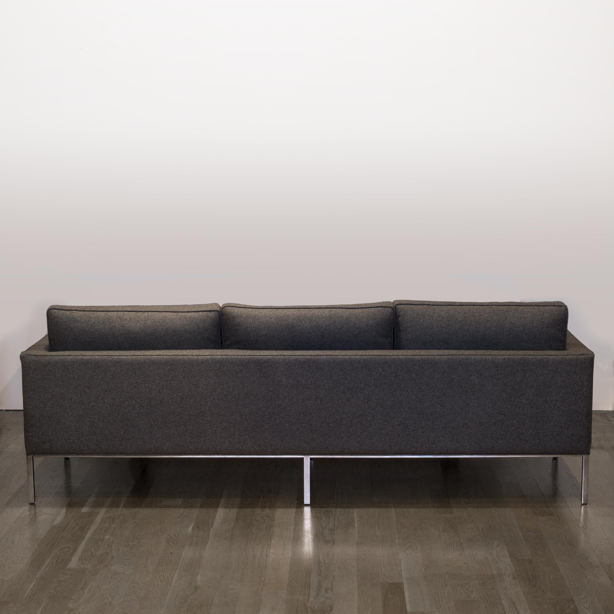 Dutch Artifort 905-3 Seat Comfort Sofa in Divina Melange Wool Frabric-Like New