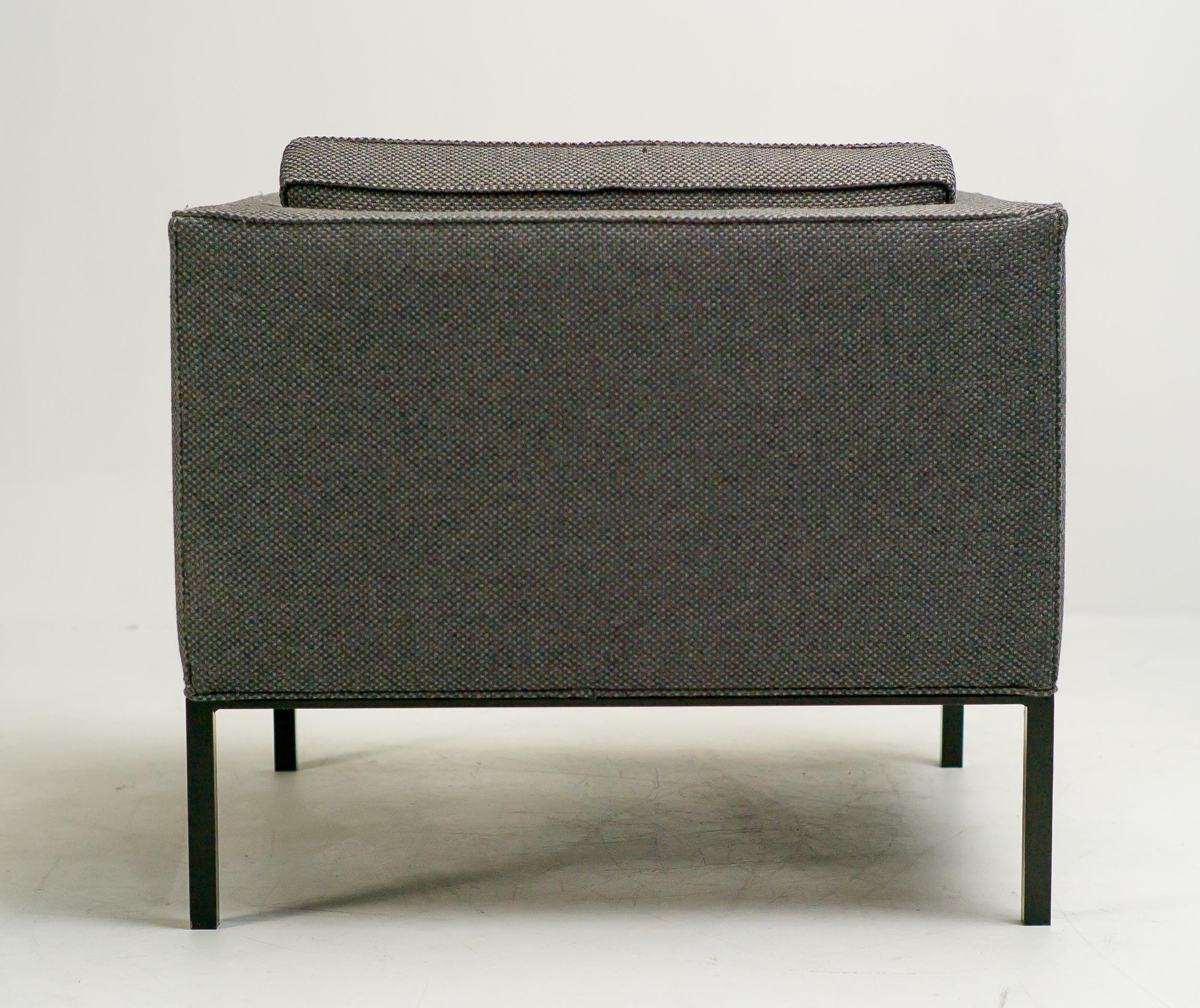 Mid-20th Century Artifort 905 Armchair For Sale