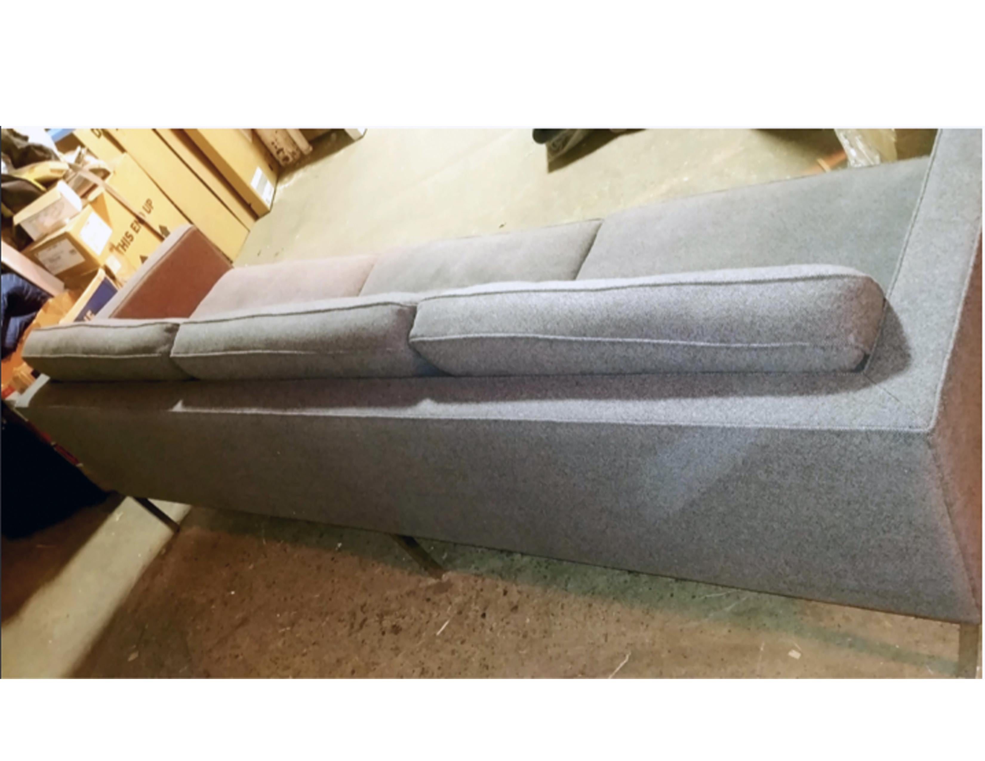 Contemporary Artifort 905 Comfort Sofa