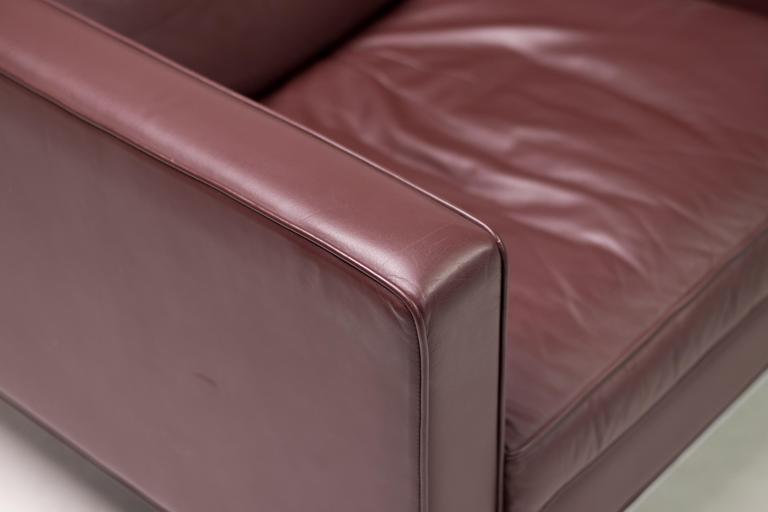 Mid-Century Modern Artifort 905 Lounge Chairs