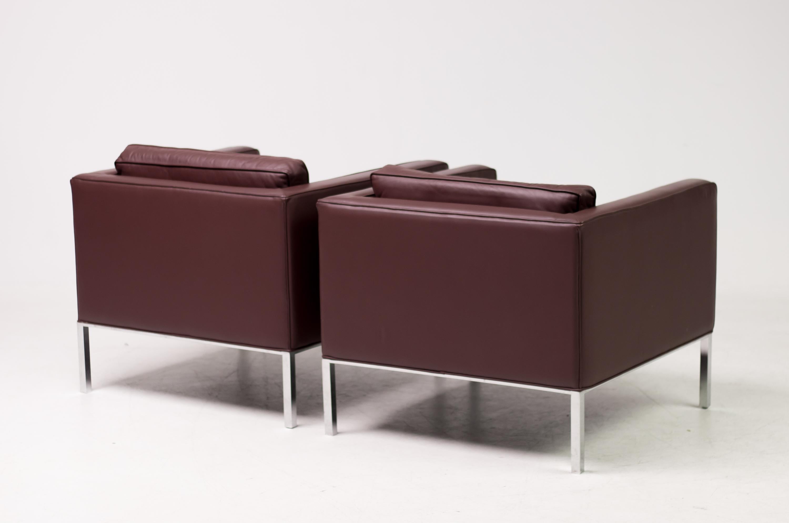 Dutch Artifort 905 Lounge Chairs