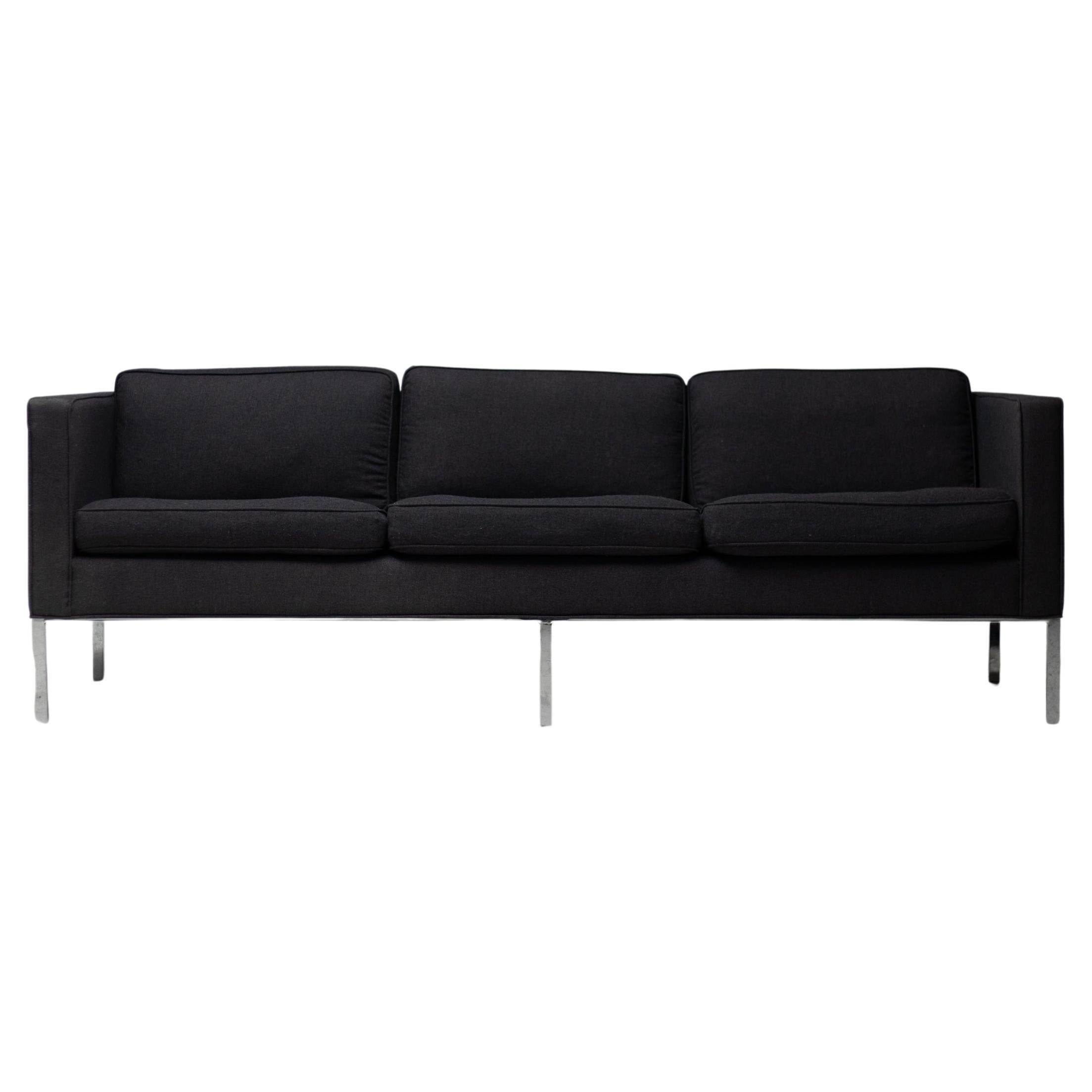 Artifort 905 Sofa