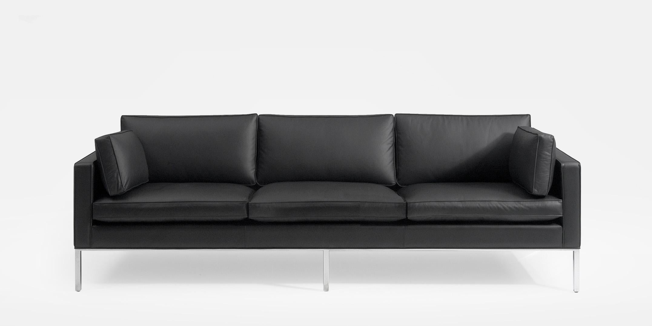 This design, dating from 1964, is still up to date. As slim and tender as your first love. A Classic that is now in production for its second time. Now available as contract seating for executive areas and lounges or as a defining statement in