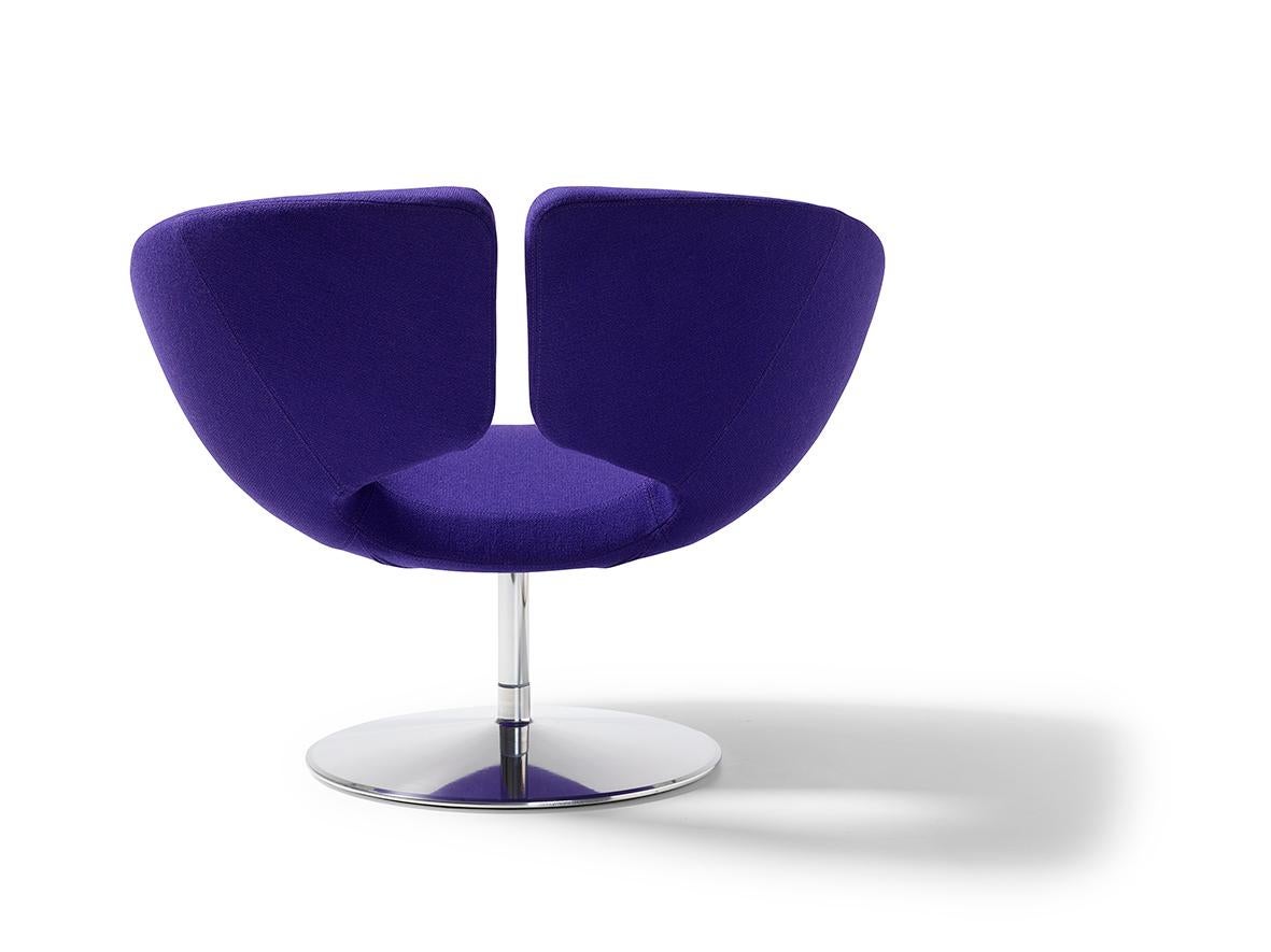 Modern Customizable Artifort Apollo Lounge Chair  by Patrick Norguet For Sale