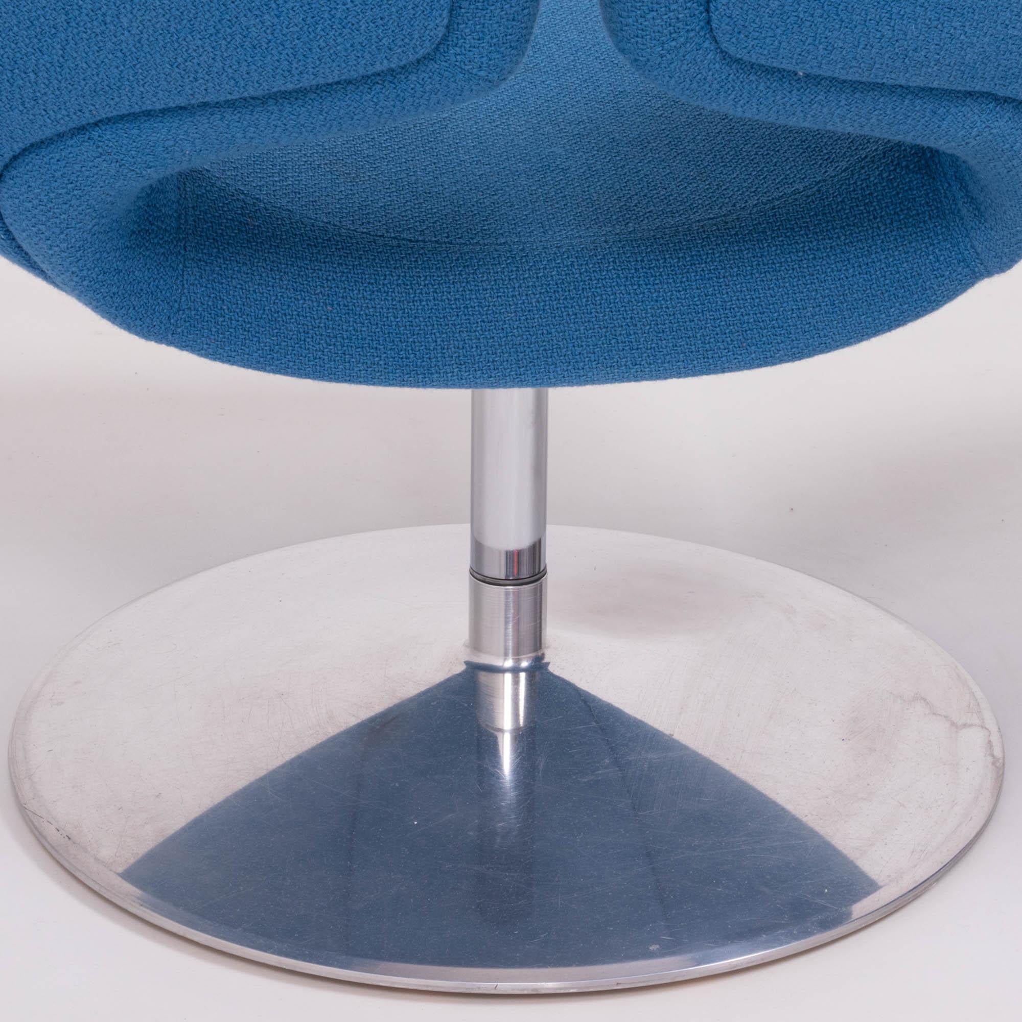 Artifort by Patrick Norguet Apollo Blue Armchair For Sale 3