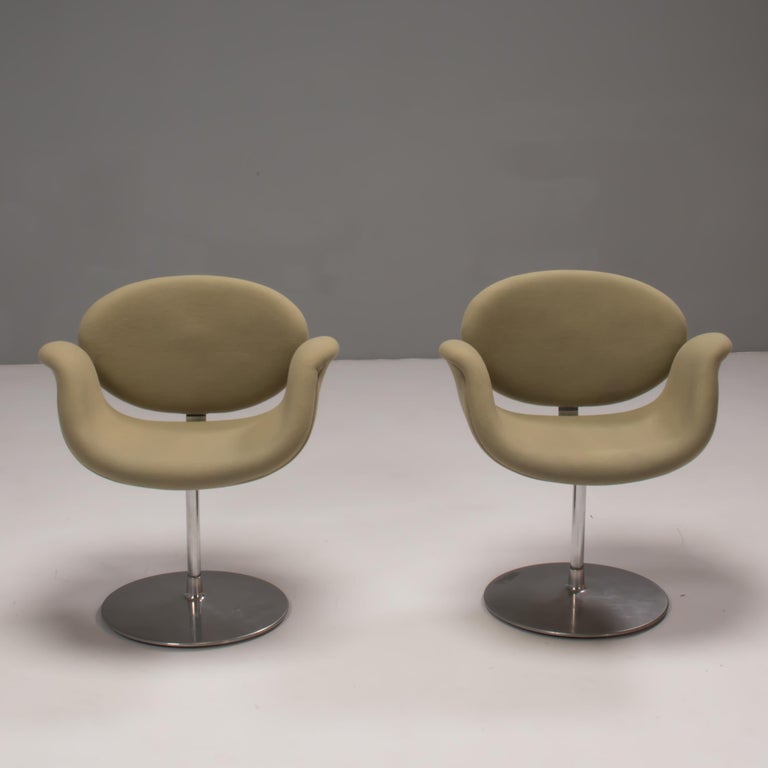 Artifort by Pierre Paulin Green Fabric Little Tulip Swivel Chair, Set of Two In Good Condition For Sale In London, GB