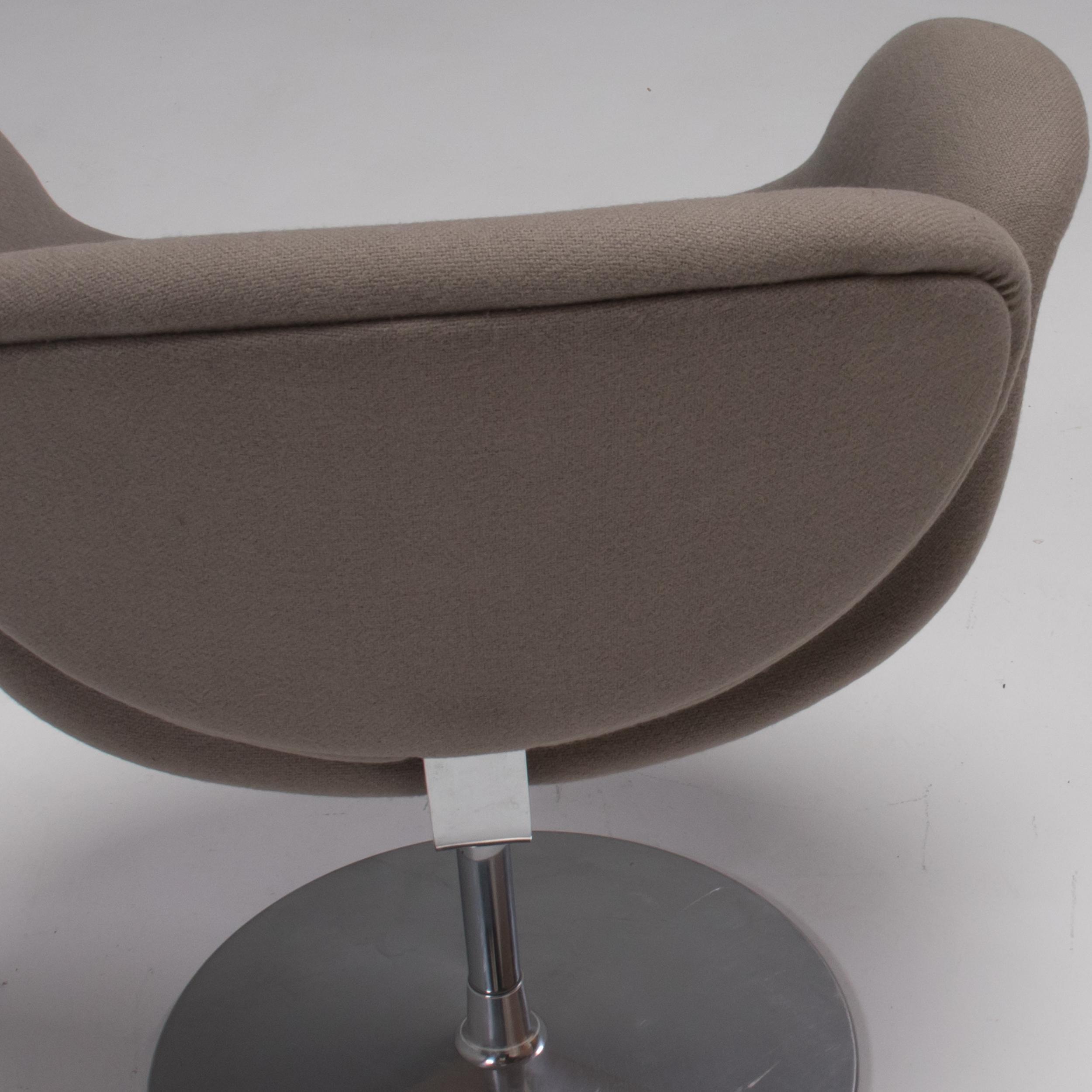 Artifort by Pierre Paulin Grey Fabric Little Tulip Swivel Chairs, Set of 2 3