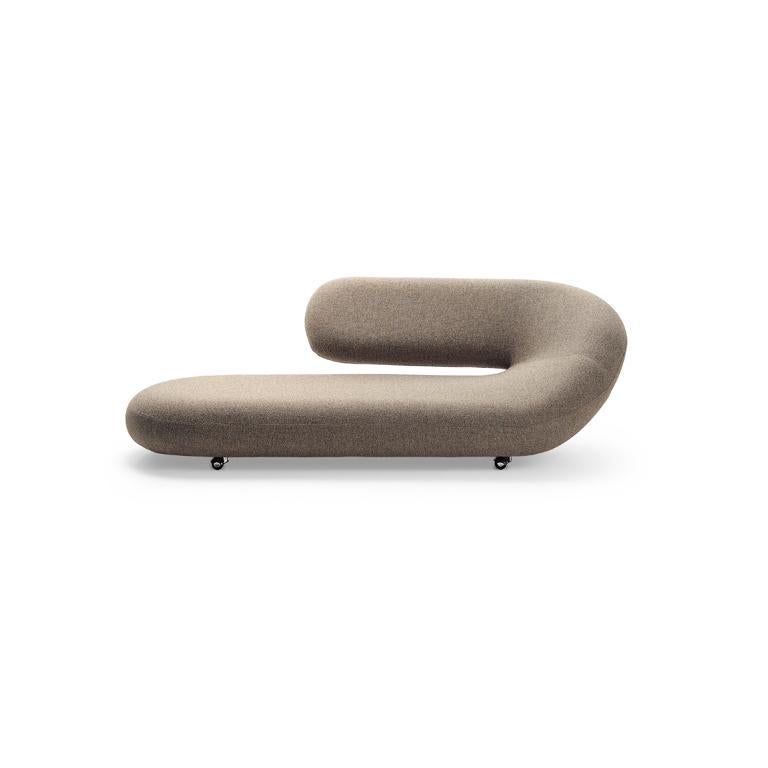 D'innombrables designers se sont inspirés de l'IDEA qui se cache derrière la chaise longue. Voici l'interprétation de Geoffrey Harcourt de 1970. Un siège parfait pour s'allonger et se détendre. Un monument dans l'intérieur moderne. Aussi connu sous
