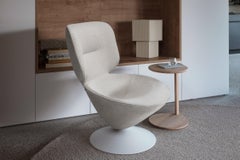 Artifort Compass Set di quattro tavoli in Oak massiccio disegnati da Mike and Maaike